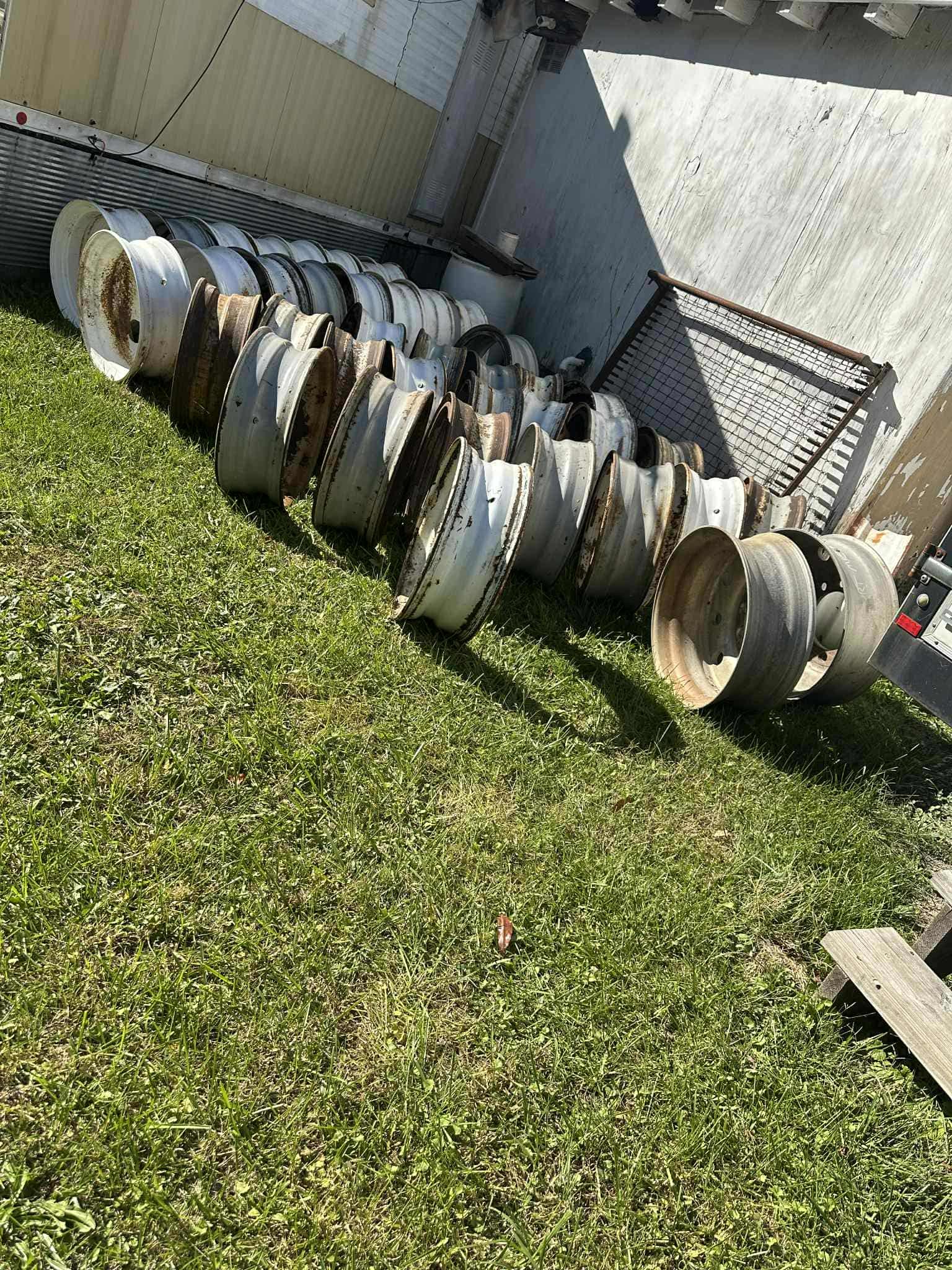 24.5 RIMS DAYTONS AND OLD STYLE BUDDS - Car Wheels, Tires & Parts ...