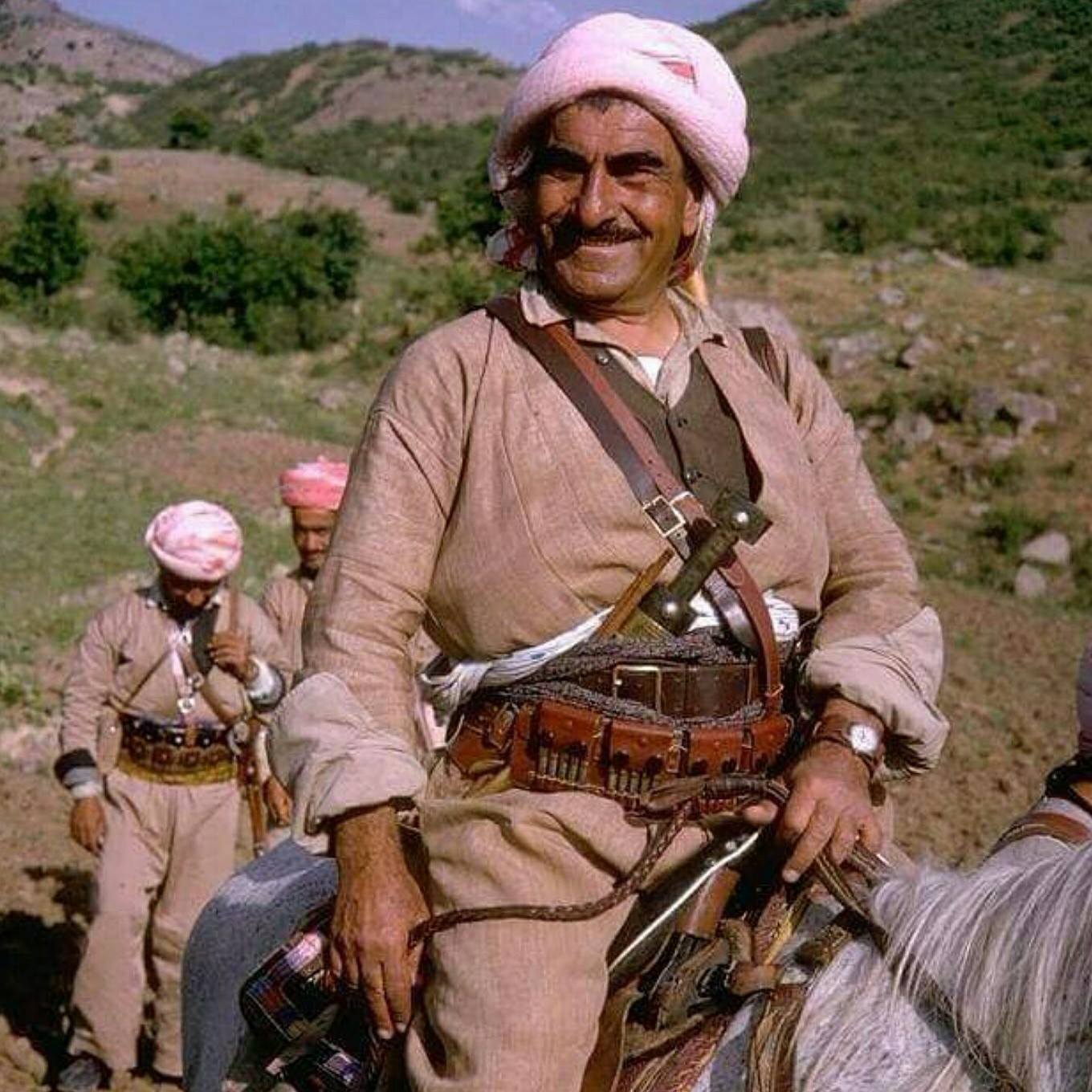 Dotmîr - Şêrek nav millate kurd rabu, nemir Mala Mustafa Barzani . 💛💚14 ...