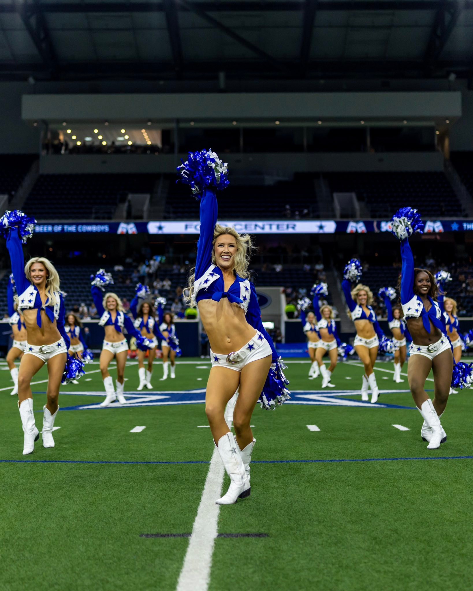 Dallas Cowboys Cheerleaders... - Dallas Cowboys Cheerleaders