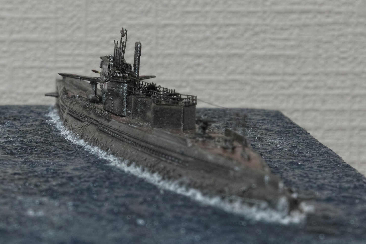 伊400型潜水艦、伊400(ピットロード、1/700)です。船体は作ったまま