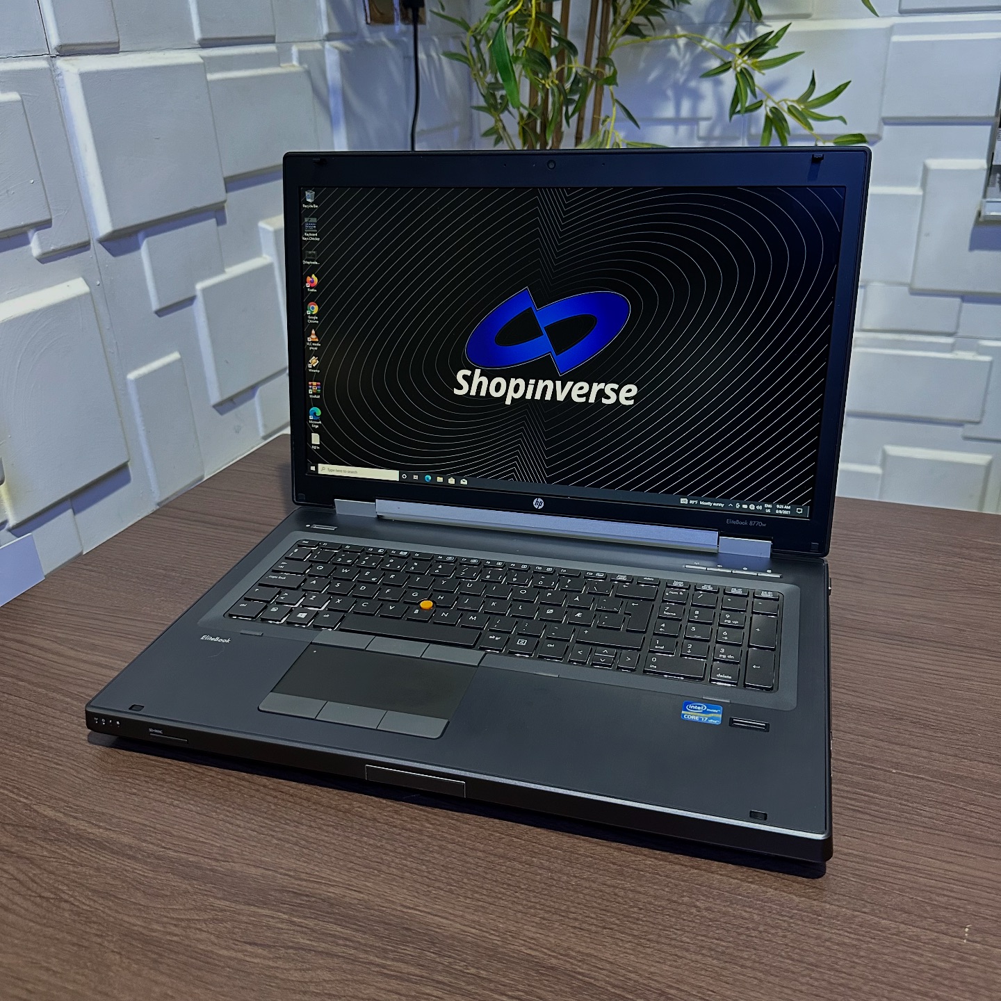 HP EliteBook 8770W - Intel Core i7 - 256GB SSD - 24GB RAM - 4GB