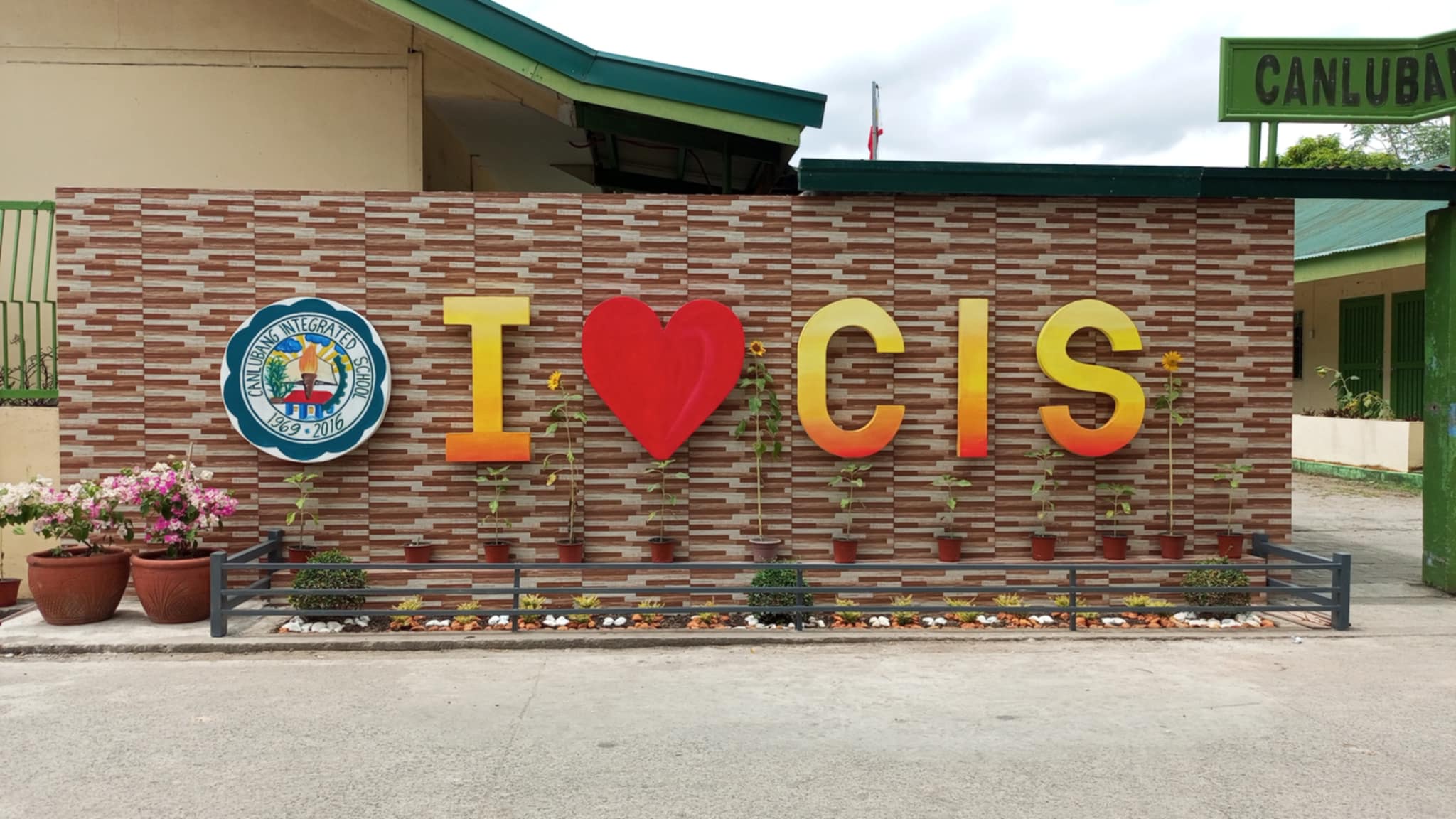 DepEd Tayo Mangumit... - DepEd Tayo Mangumit ES-Calamba City