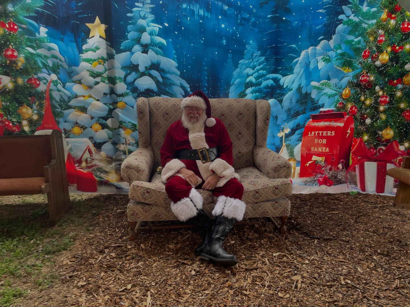 The eagle has landed! 🎅... - Hidden Pasture Unicorn Farm | Facebook