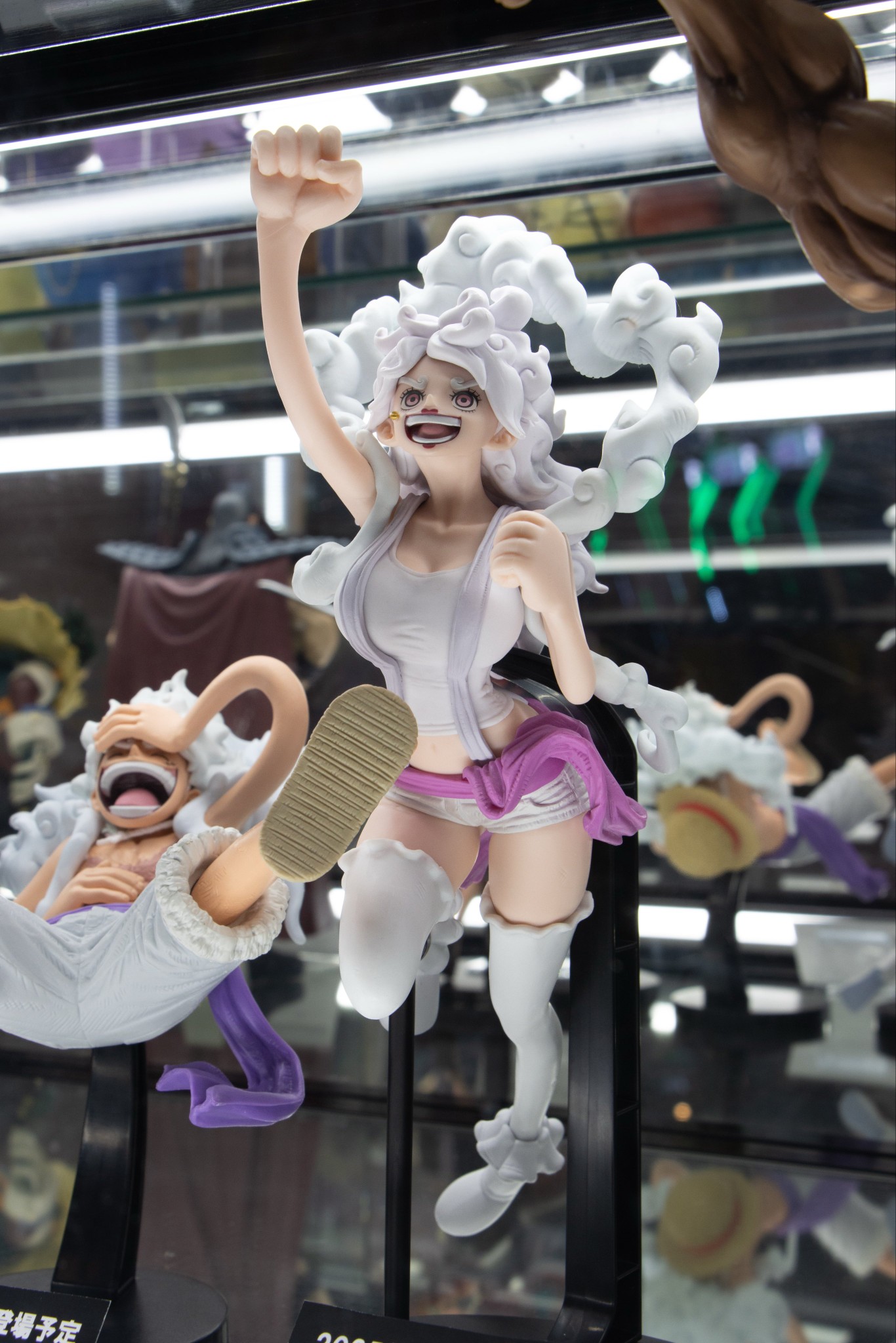 First look at king of artist jewelry bonney