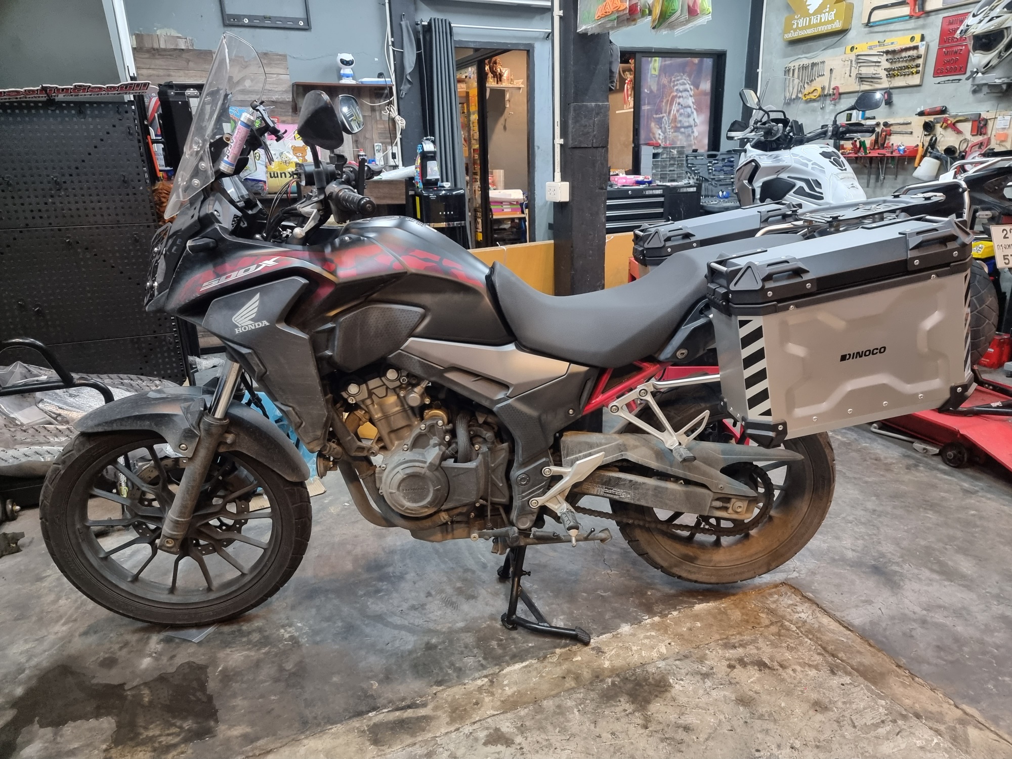 Fox Rider Shop - 🦊 CB500x ติดตั้งชุดปี๊บข้าง และตีนเป็ด 🦊... | Facebook