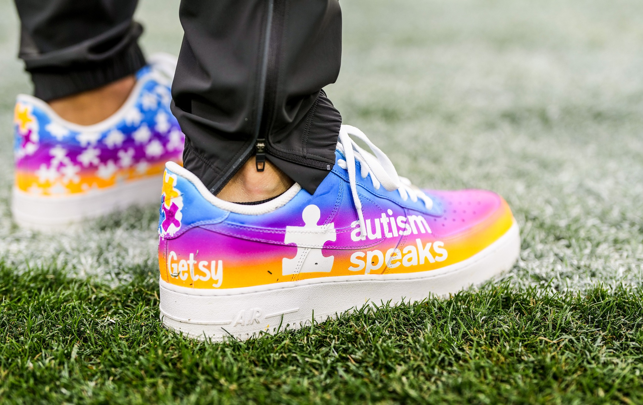 Closer look at Jaylon Smith's custom cleats representing autism