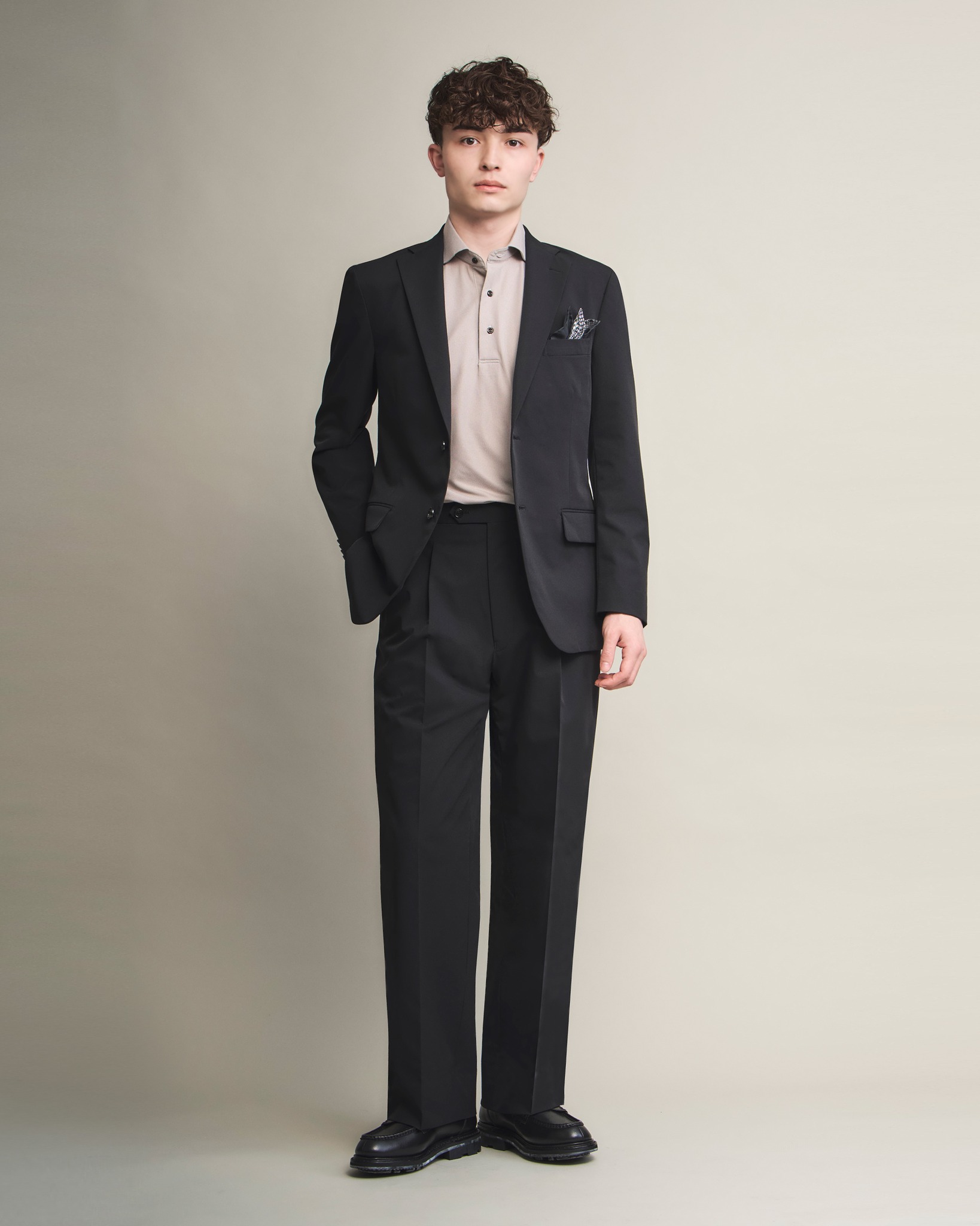 Difference / ディファレンス (@difference.suit) • Facebook