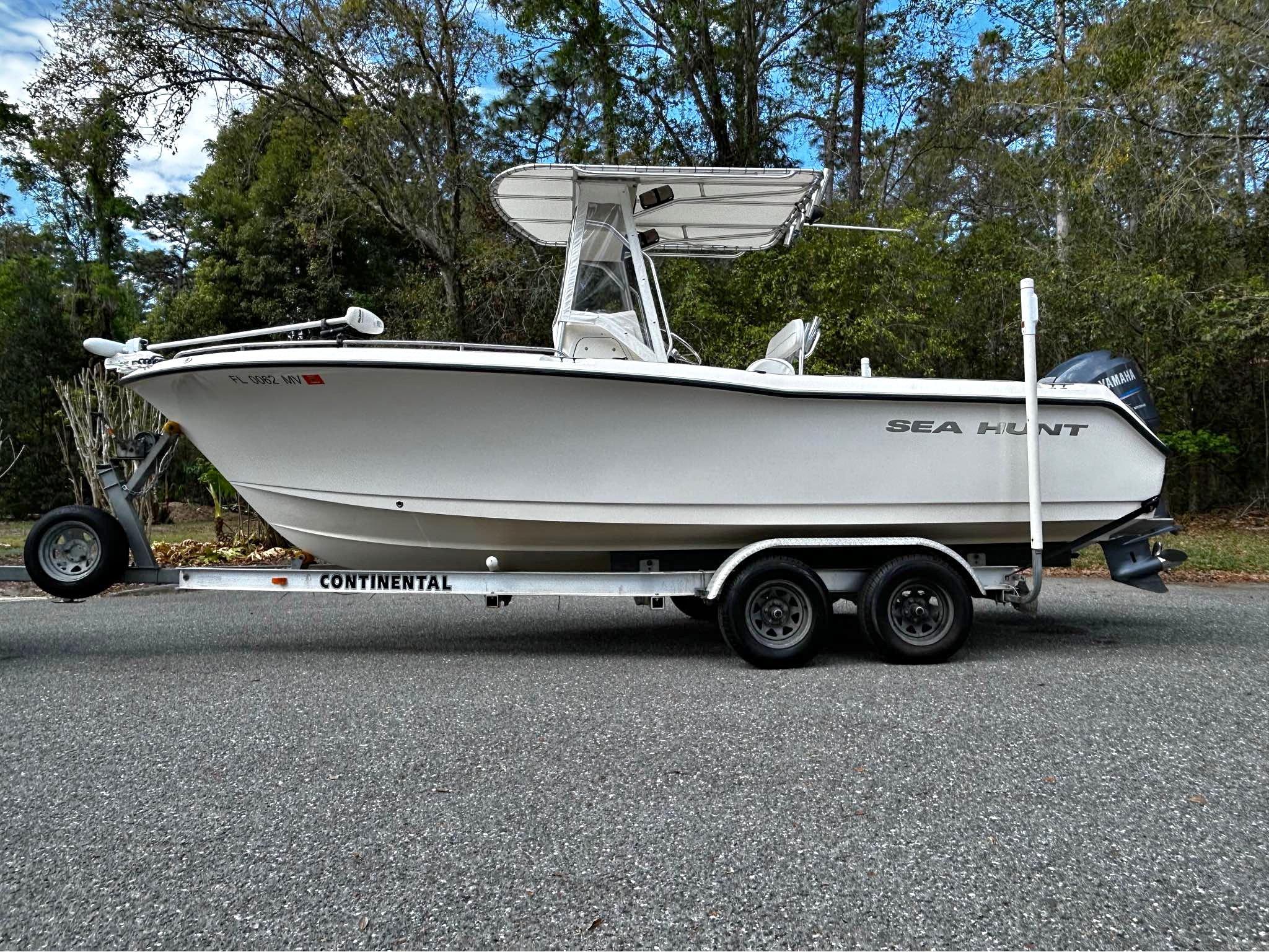 Sea Hunt 220 Center Console – LOADED, Fully Upgraded, Dual Simrad ...