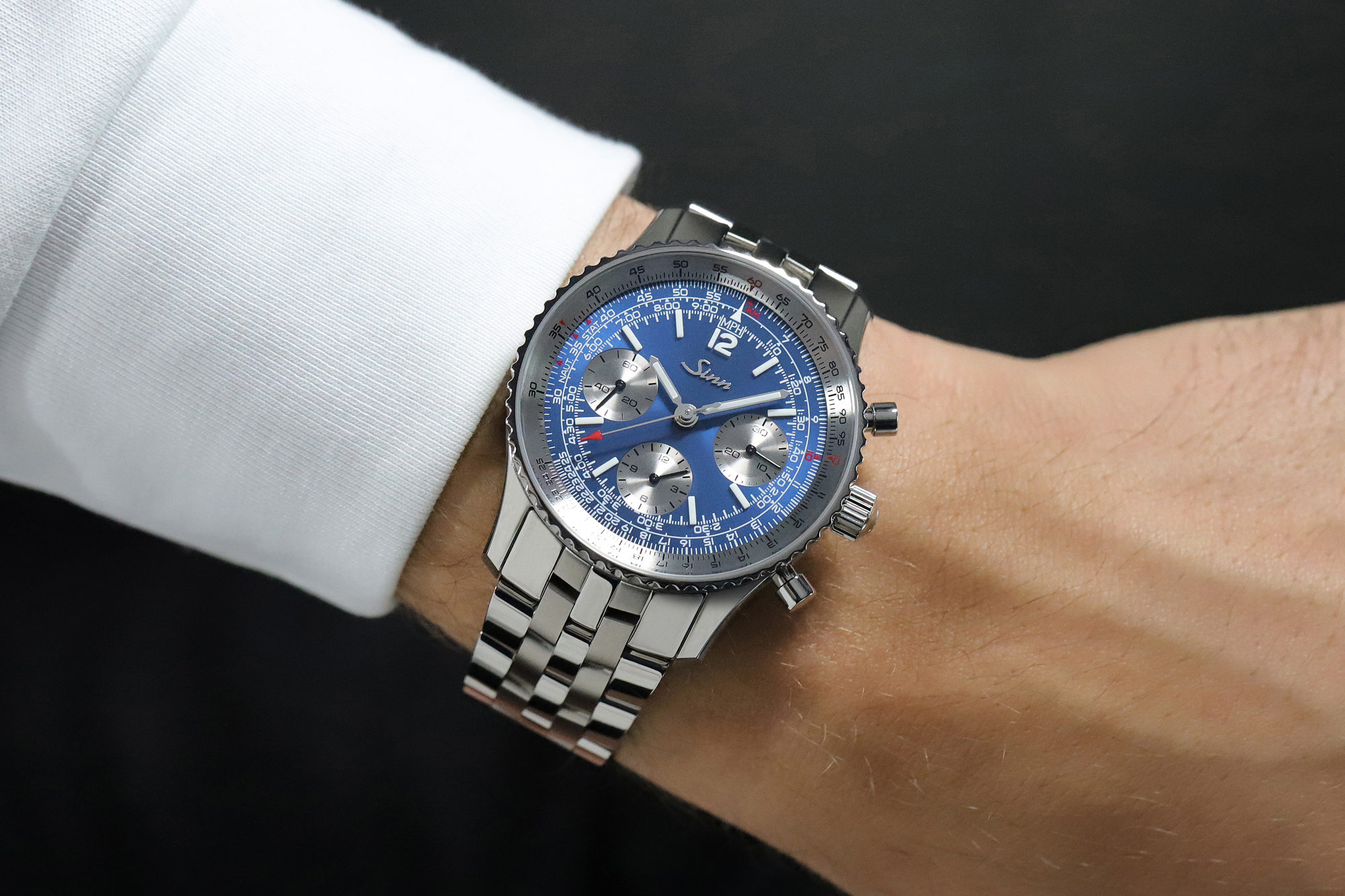 10/21発売の「航空ファン12号」に、日本限定100セットの「556.F-4 