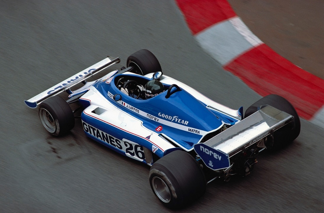 Jacques Laffite and his Ligier JS7 Matra 🔹 • • • ️© All