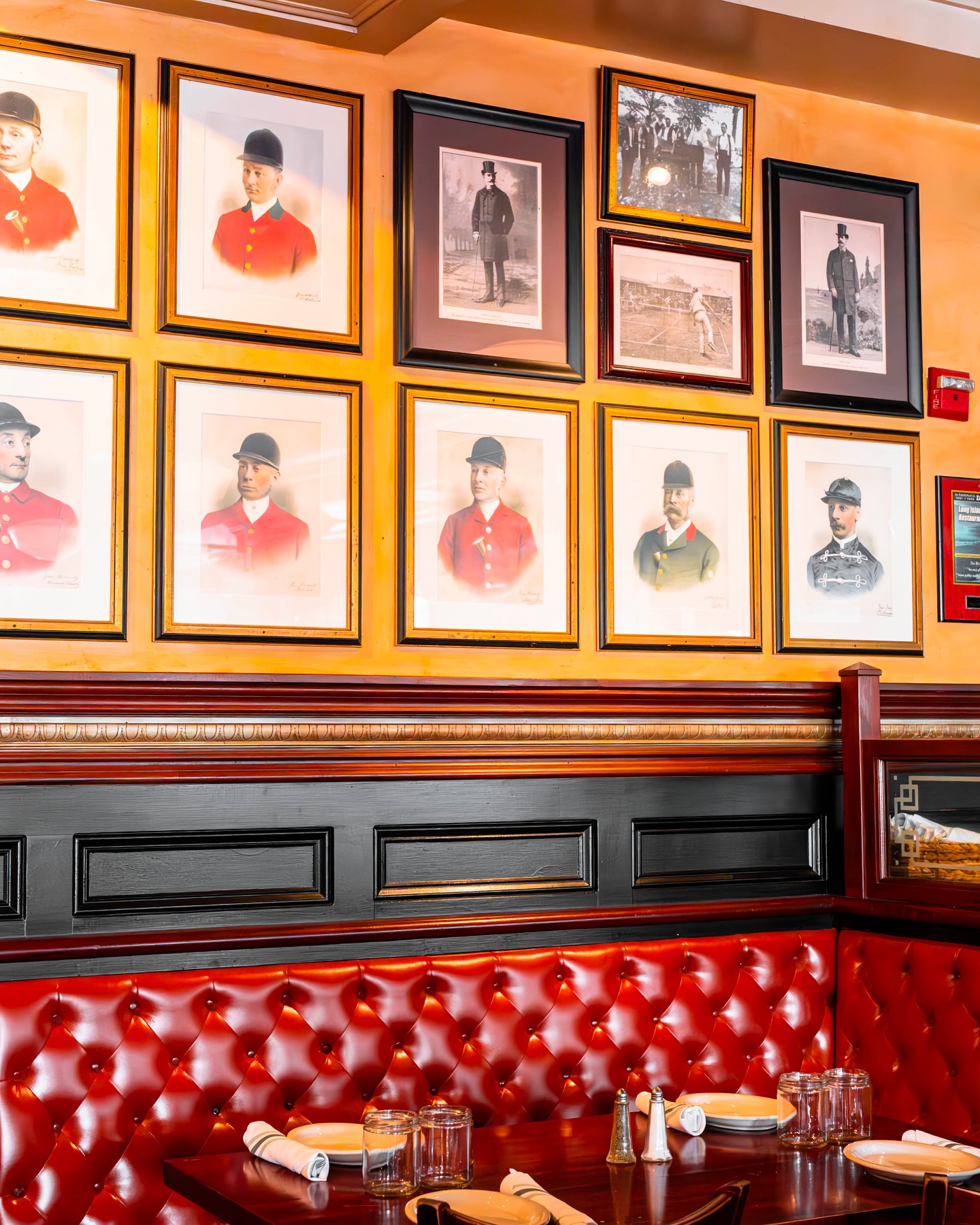 Churchill's | Rockville Centre NY