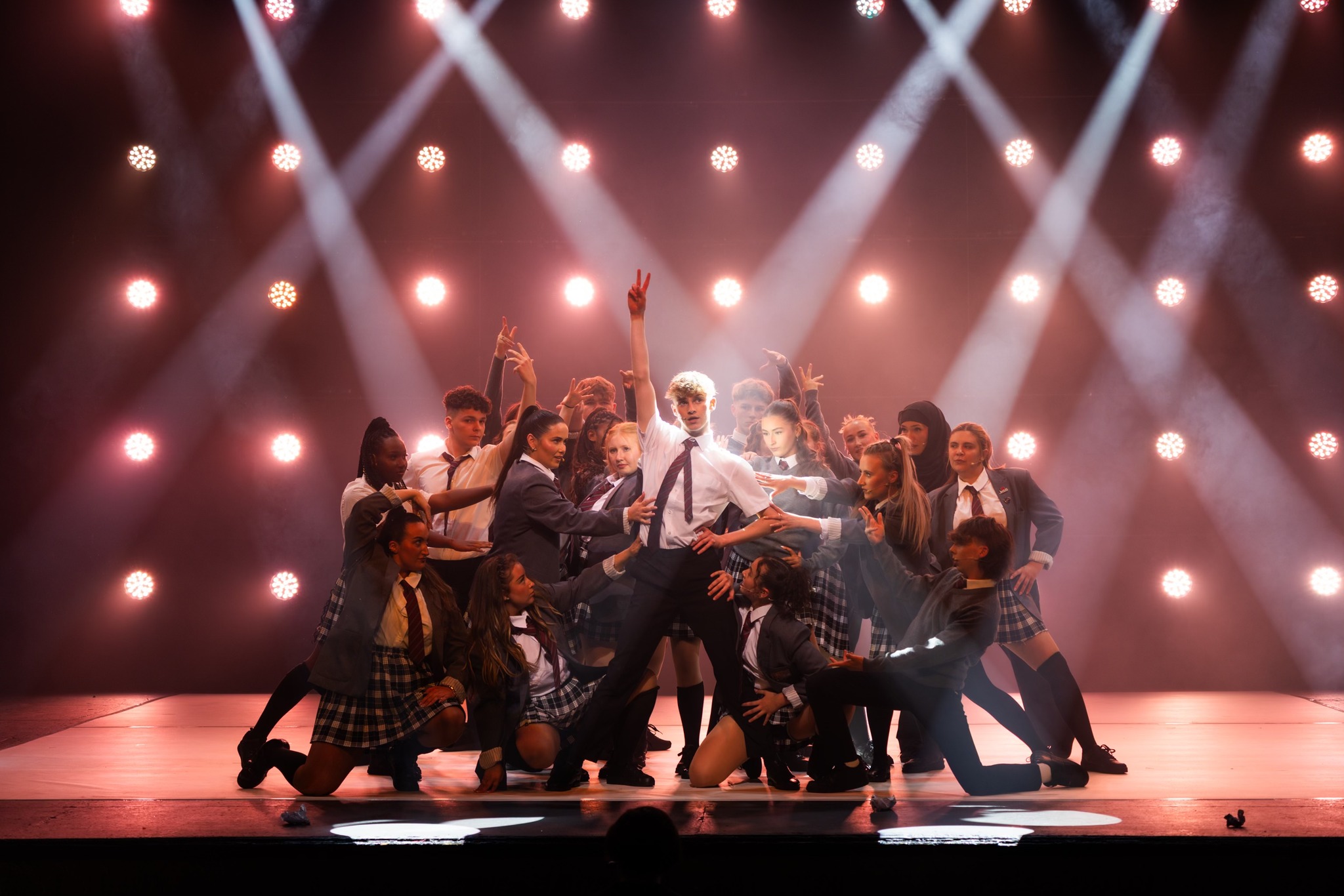 Blackpool - Everybody's Talking About Jamie 2025👠🌟 The committee, cast ...