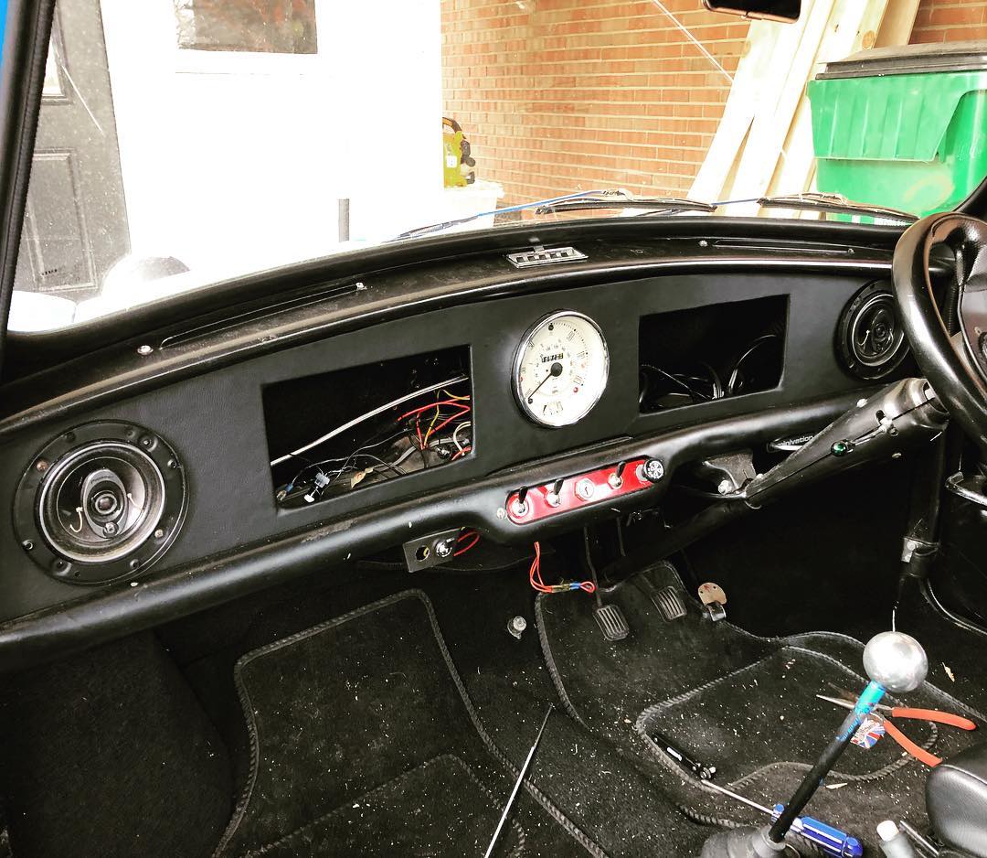Classic - Sneak peak of the rally dash coming up in the next episode ...