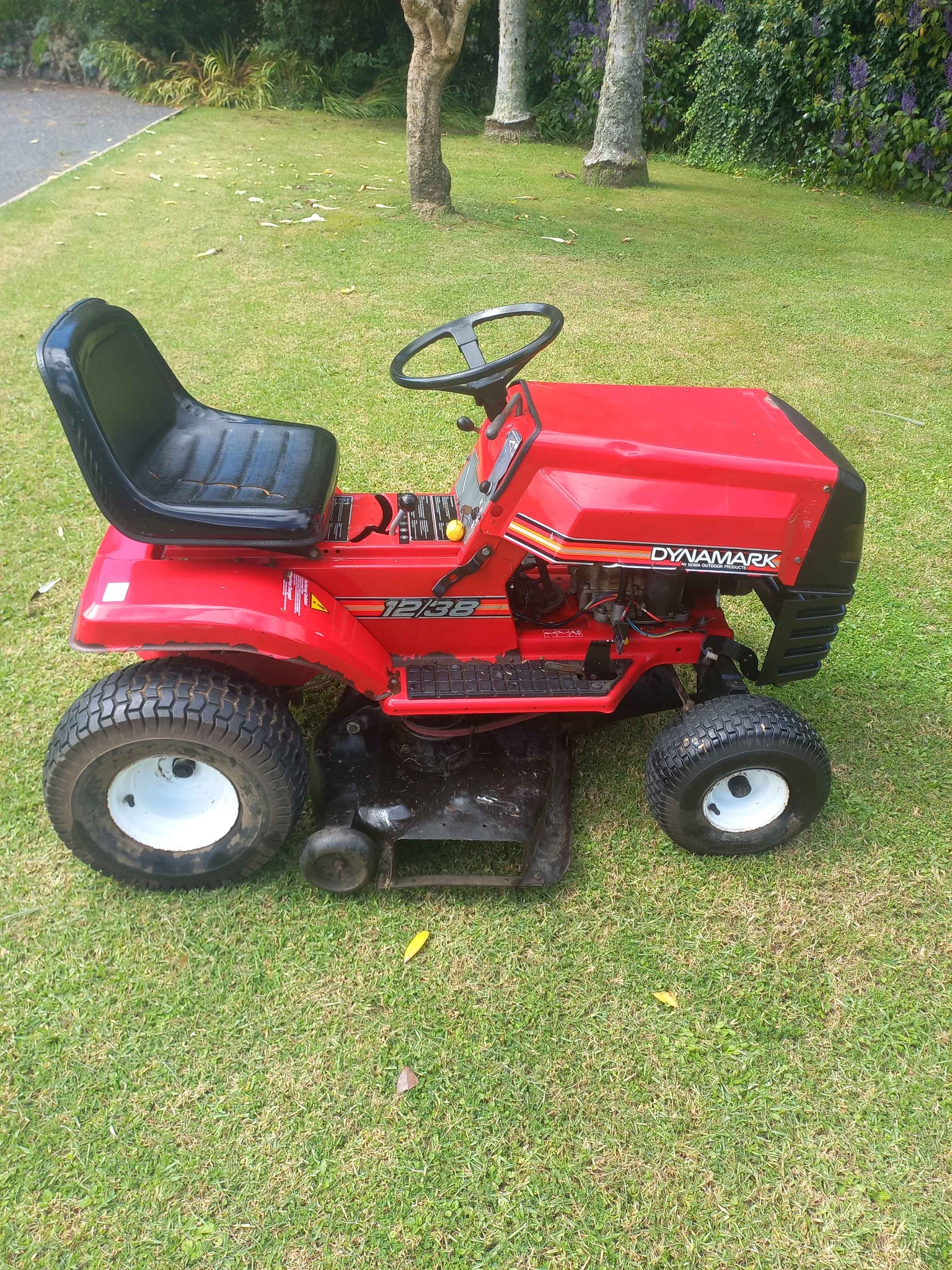 Ride on mower - Dynamark - Lawn Mowers - Kerikeri, New Zealand ...