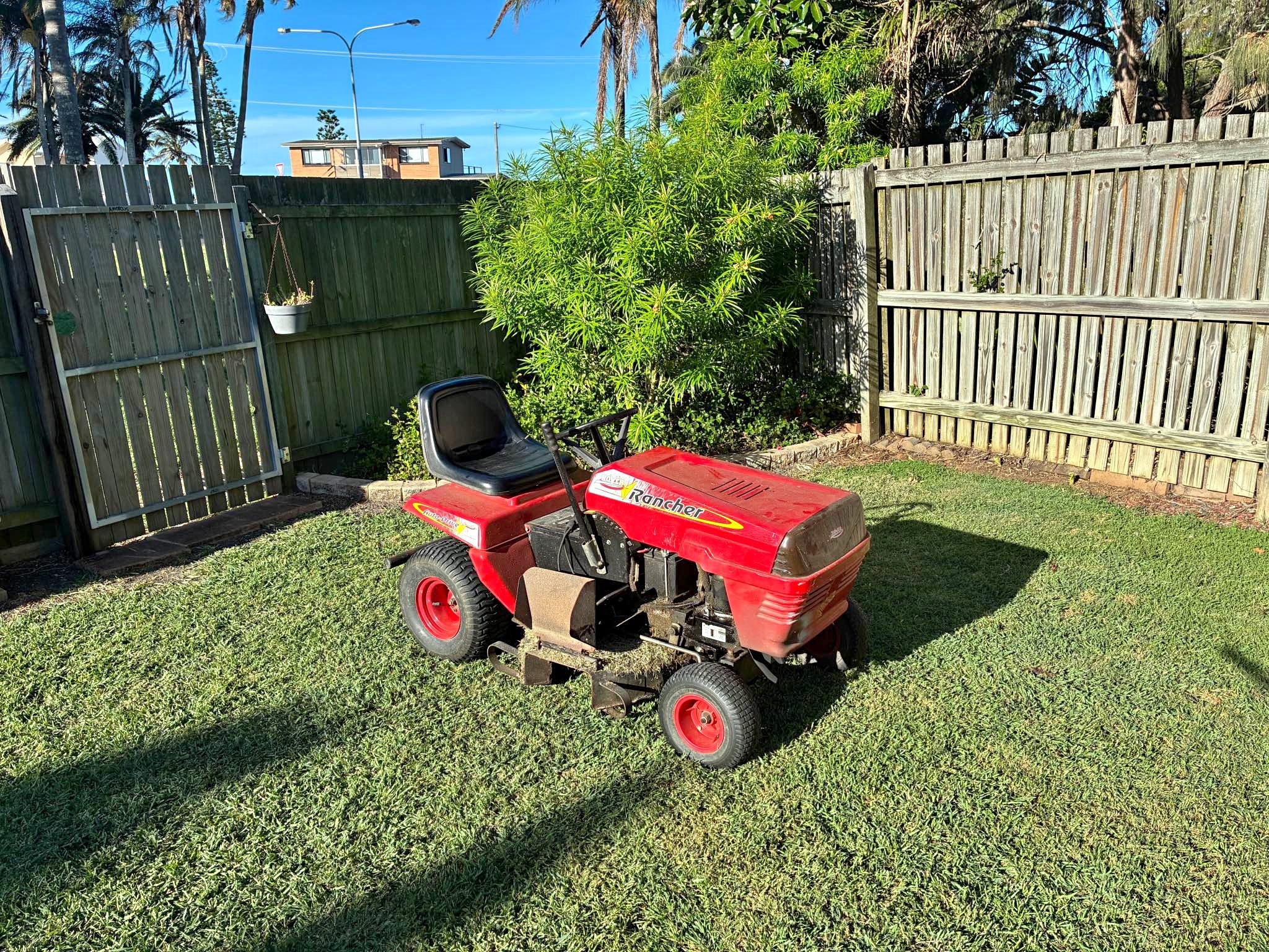 Ride on lawn mower Rover Rancher 13 hp - Lawn Mowers - Bundaberg ...