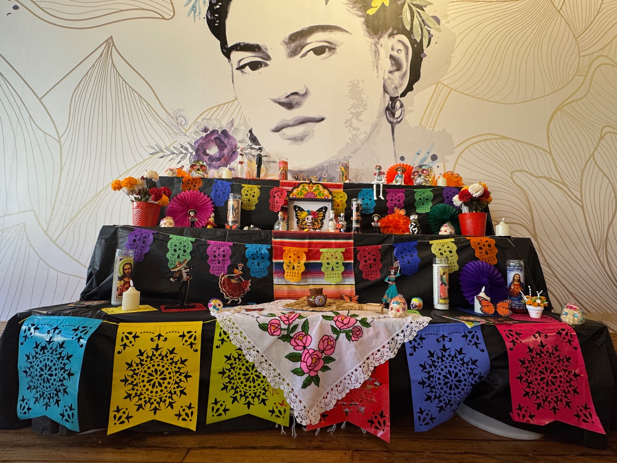 Explore - 💖 Celebrate Life! Tour the Beautiful #Ofrendas for Día de ...