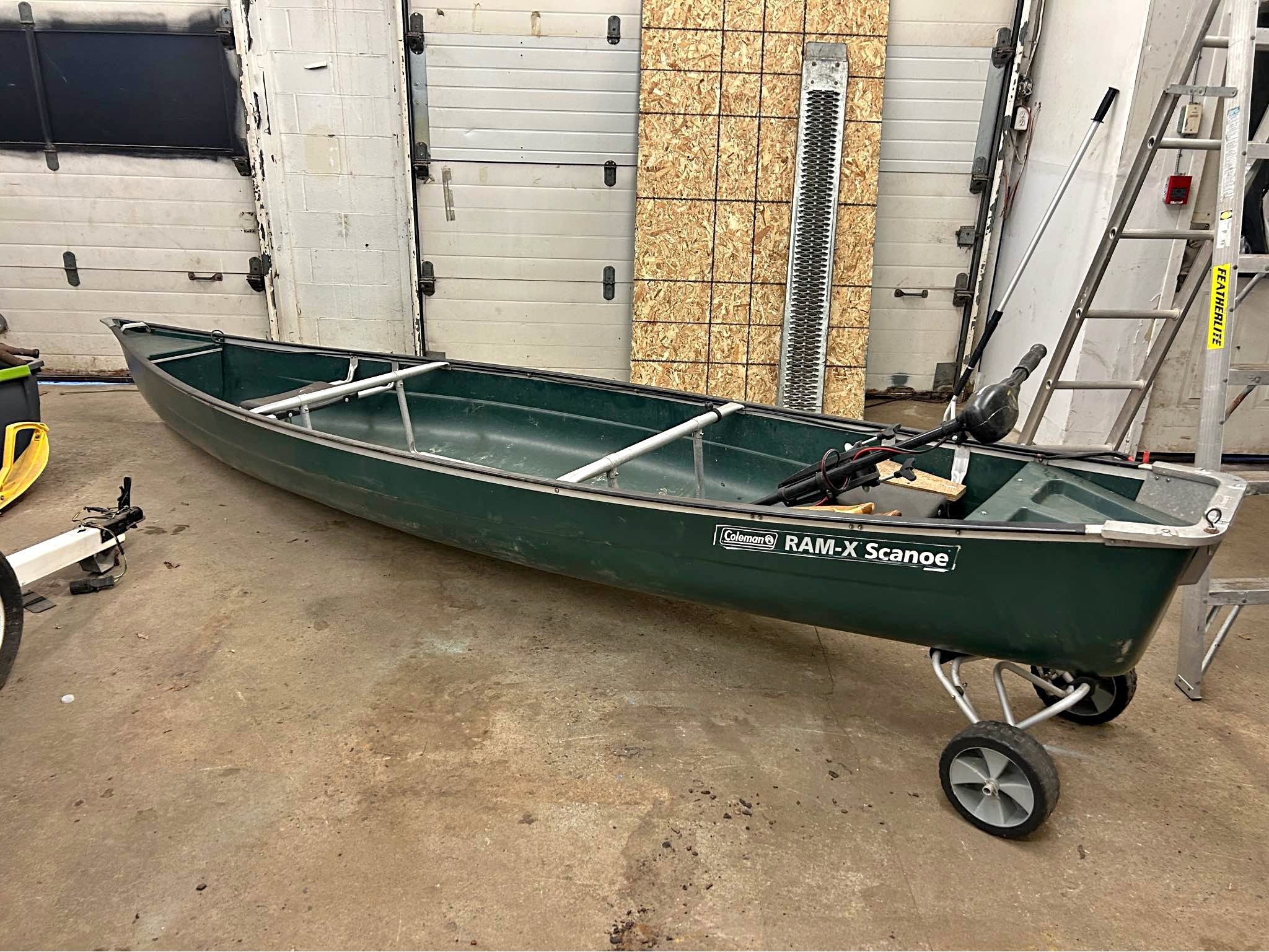Coleman RAM-X Scanoe with Minn Kota Trolling Motor, Paddles, Dolly 1500 ...