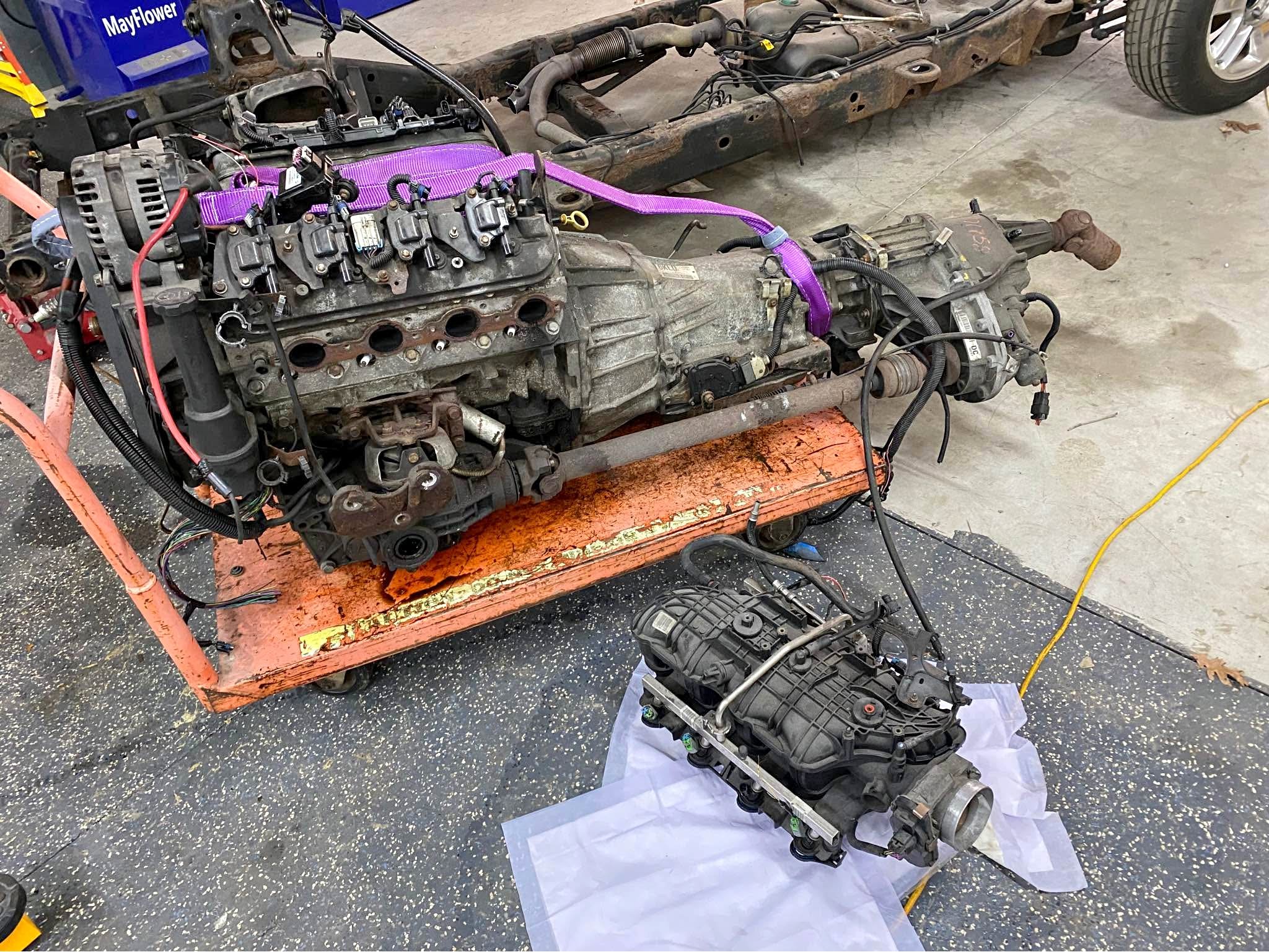 Complete aluminum 5.3 LH6 LS engine - Car Engines & Engine Parts ...