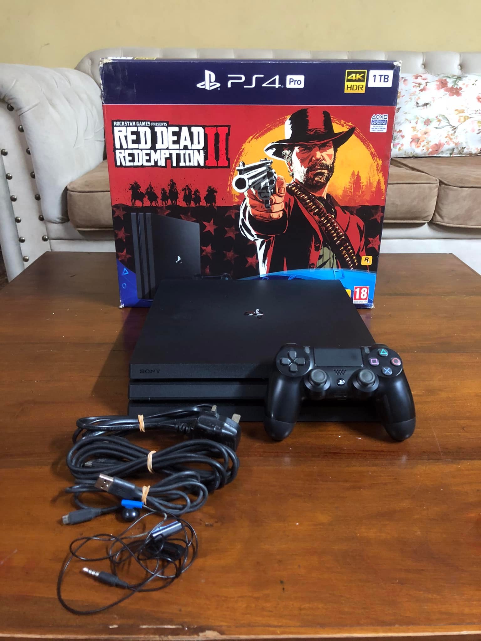 PS4 Pro 1TB + ゲーム2つ + コントローラー2つ