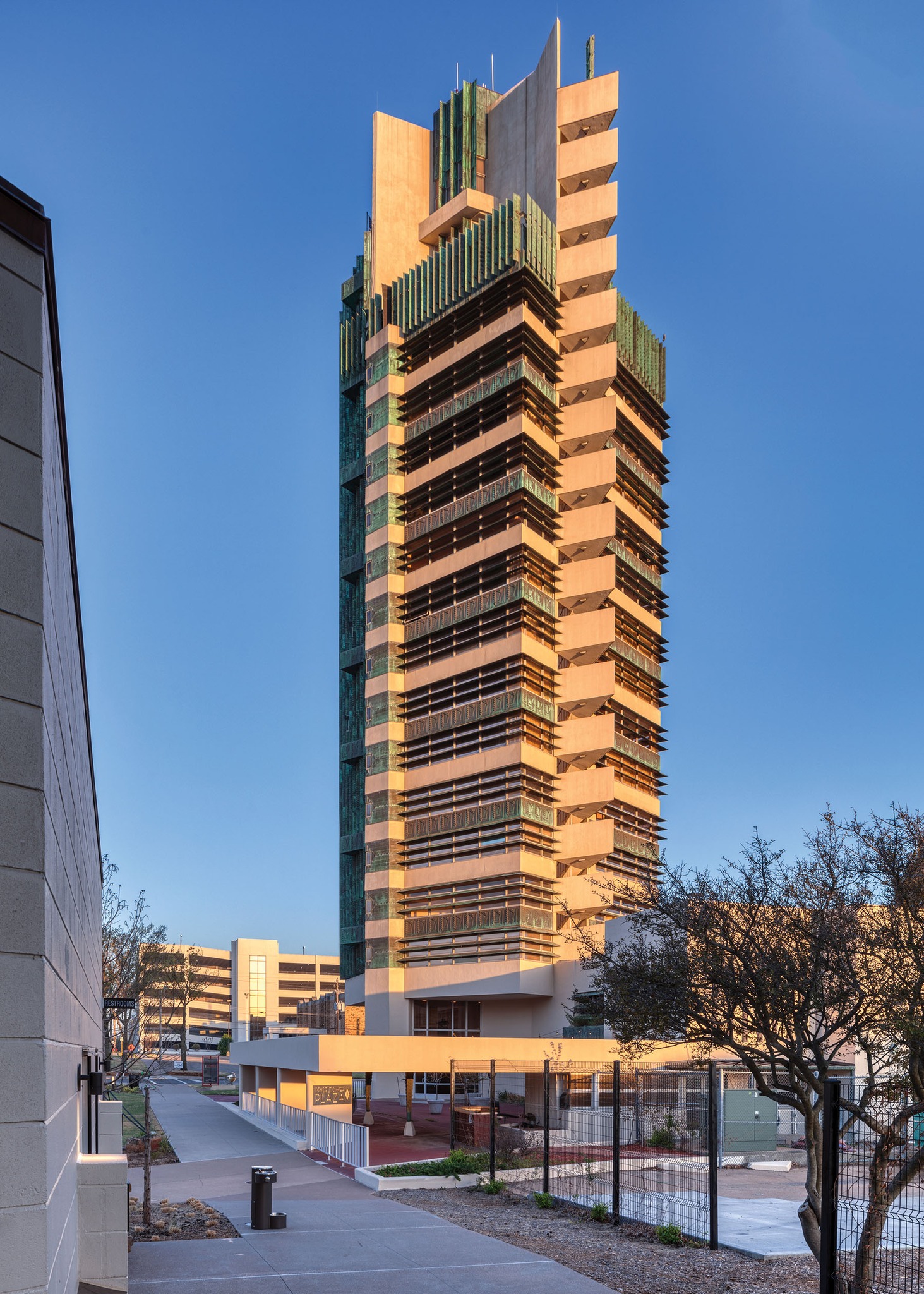 National - Saved: Price Tower Frank Lloyd Wright designed just a few ...
