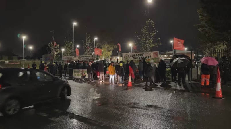 ITV - Agency staff join striking Birmingham bin workers after alleged ...