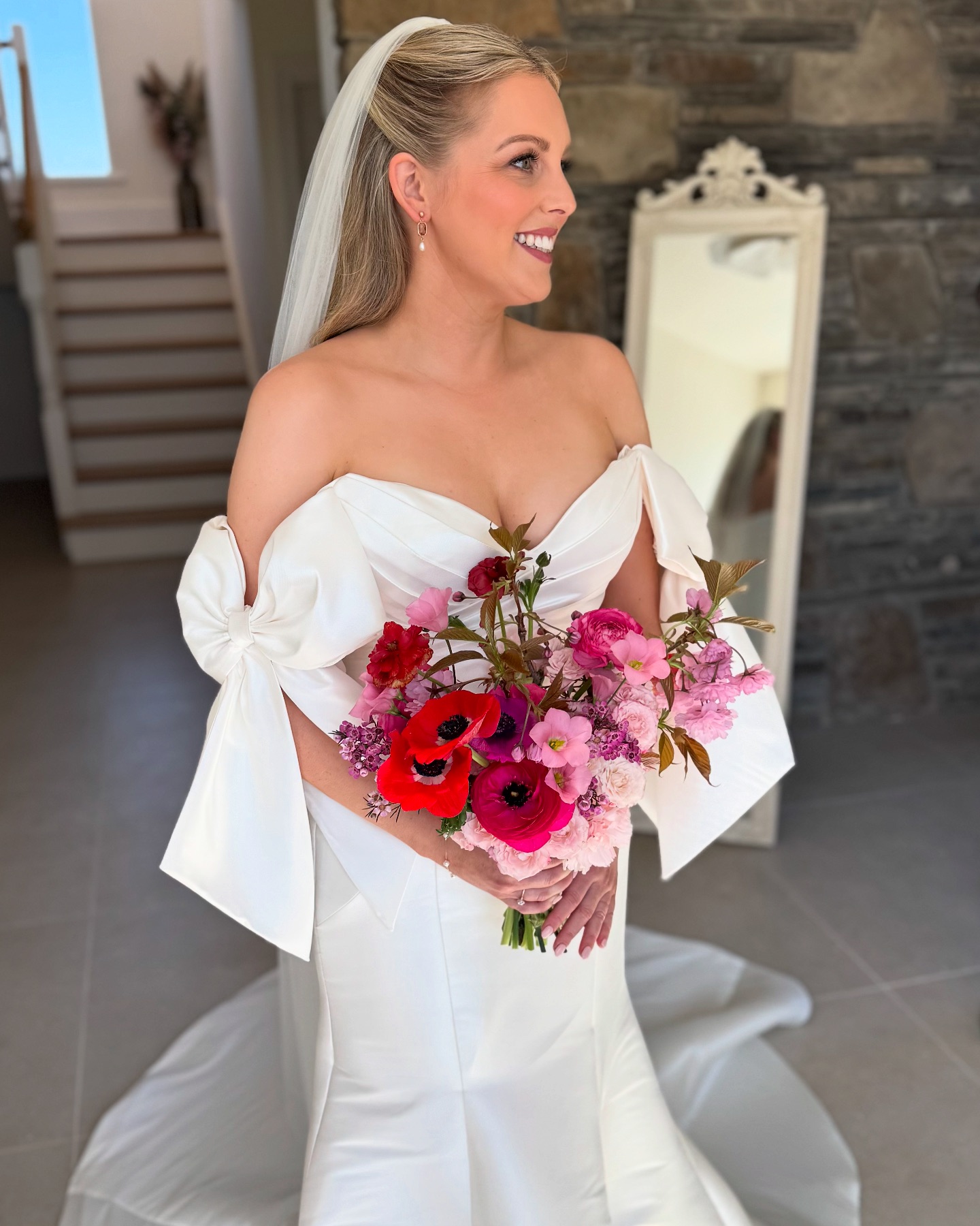 Mimis - Freelance Wedding and Occasion Hairstylist