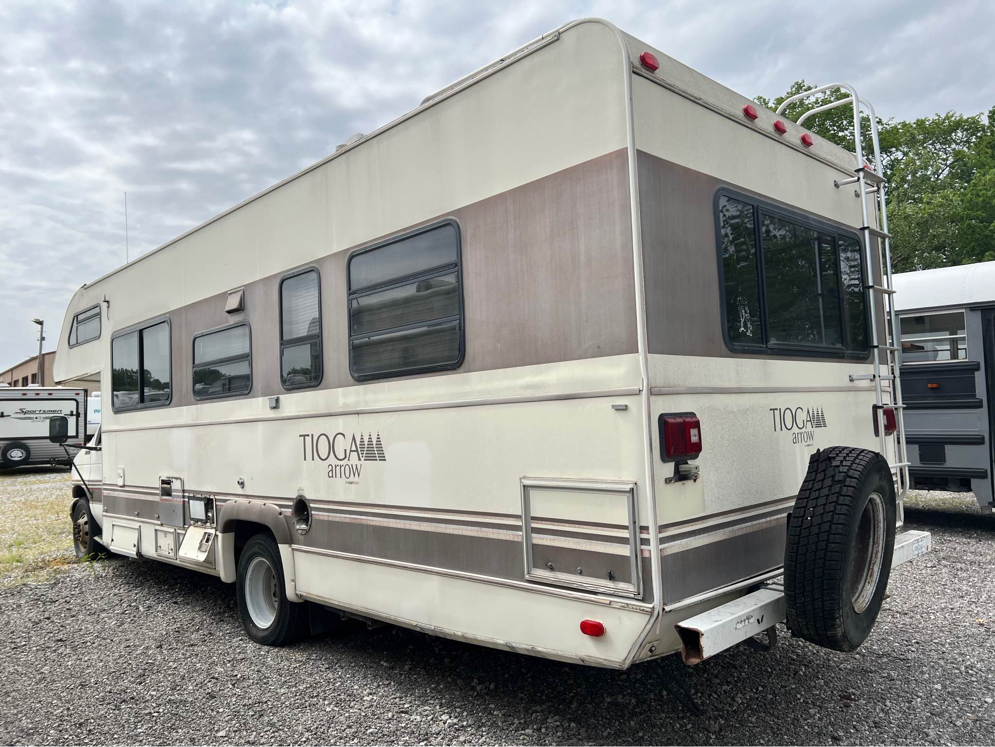 1992 Fleetwood Tioga Arrow - RVs & Campers - Terre Haute, Indiana ...