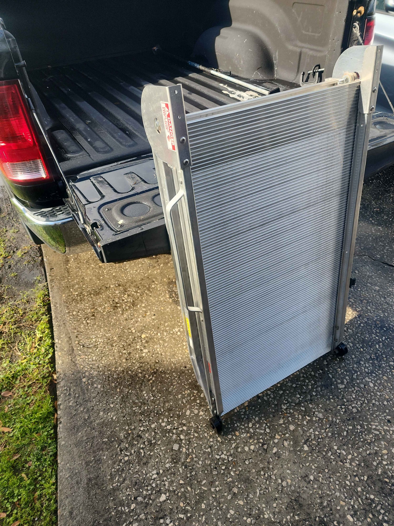 Link Ramps Commercial Grade Folding Aluminum Ramp – 1250 lb Capacity ...