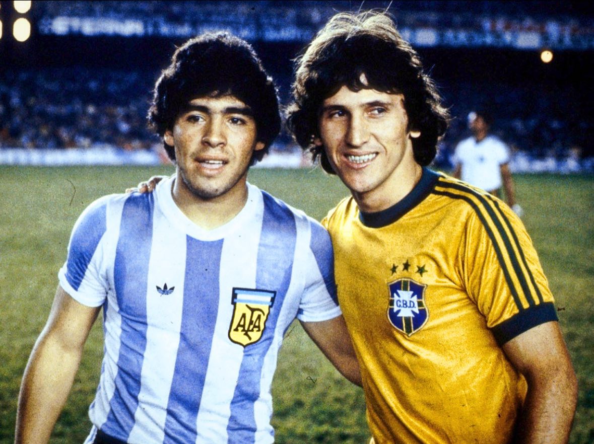 Zico and Maradona with the beautiful '10' Flamengo jersey.