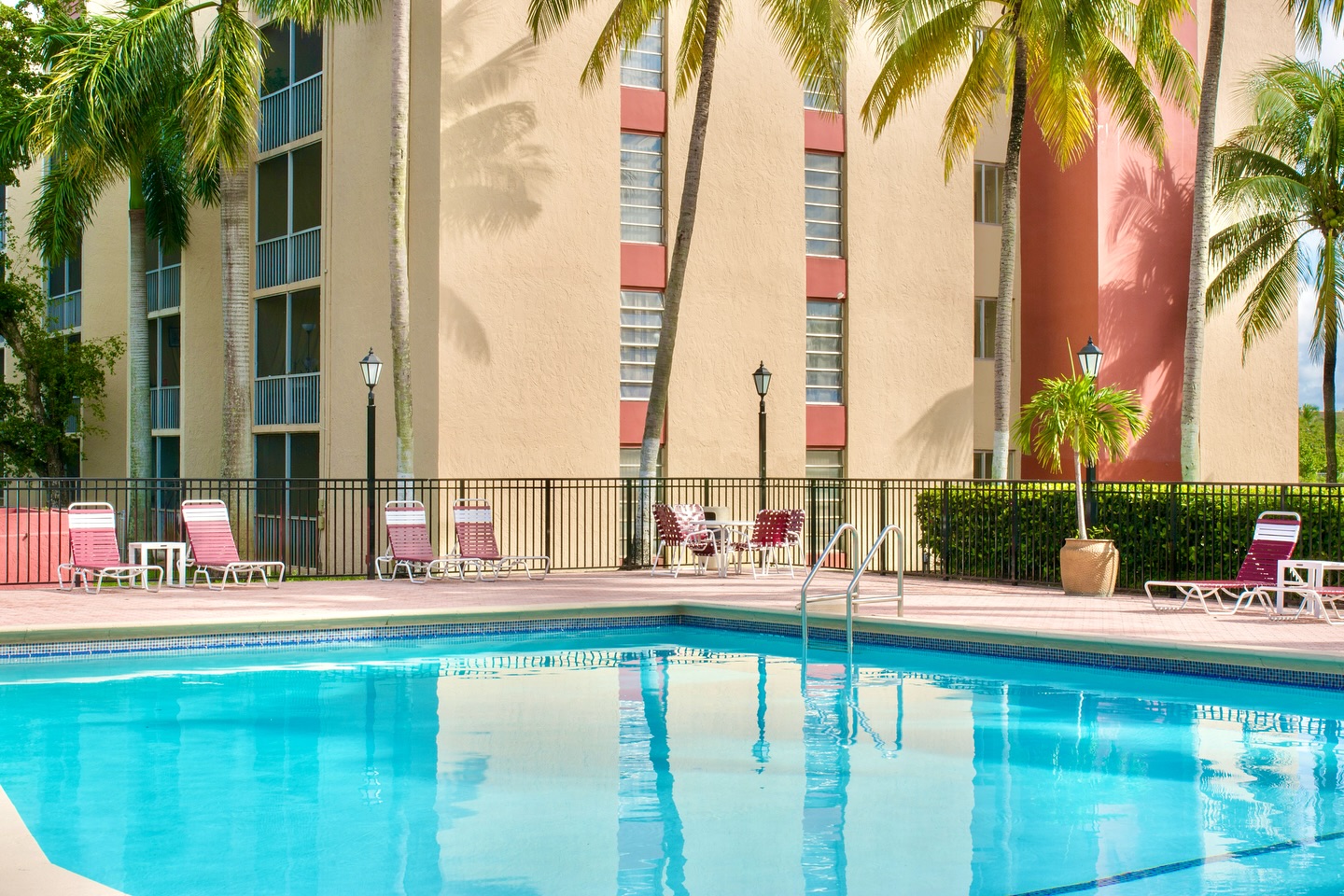 Inverrary 441... - Inverrary 441 Apartments (954) 792-0002