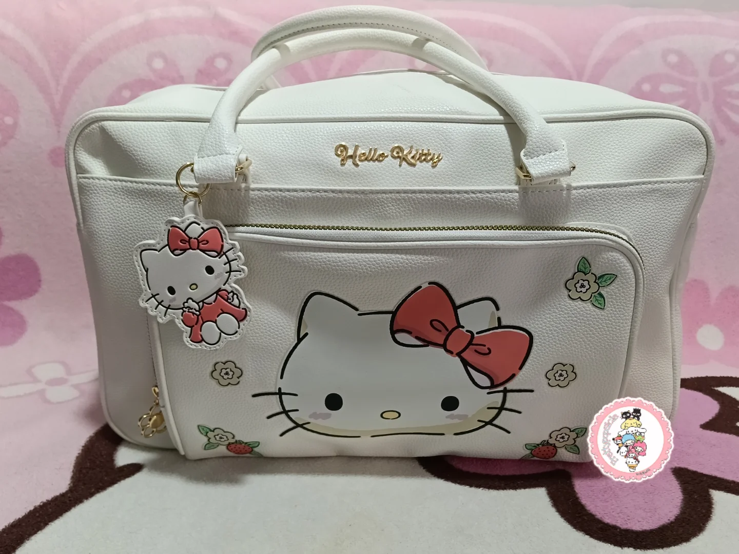 Hello Kitty Travelling 2 way bag 2 pcs available onhand Open for 