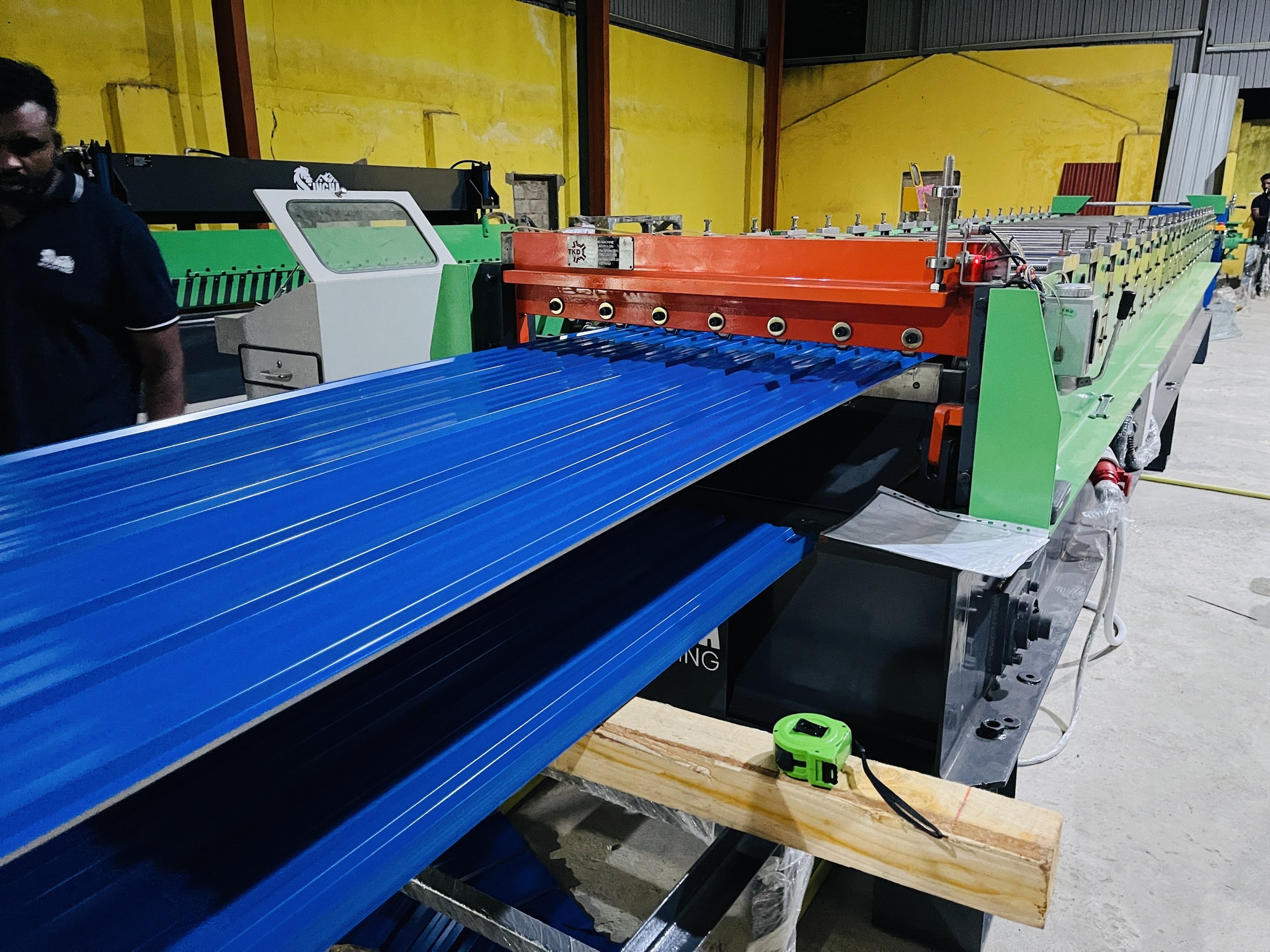 TKD Roofing - Stirrup Machines | Tan Buu