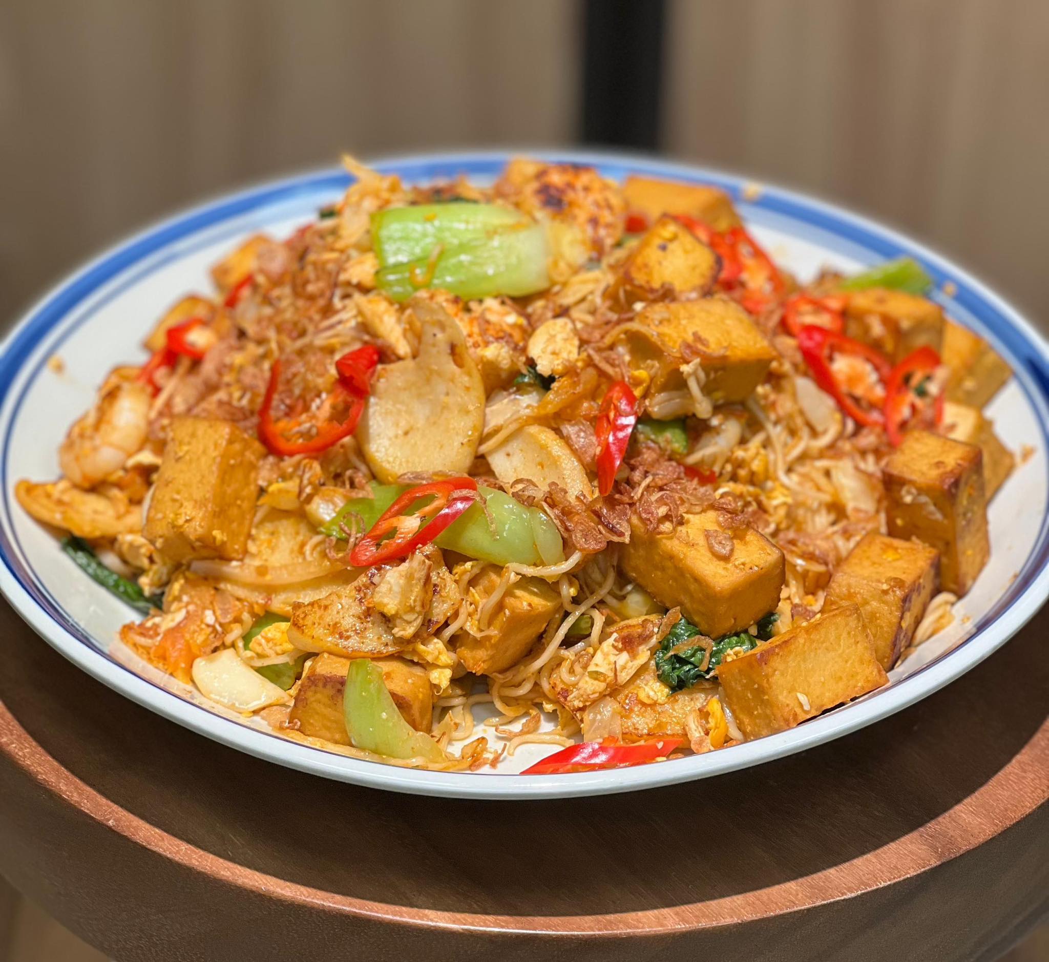 嘛嘛炒方便面（快熟面） 材料（3–4人份） • 方便面240 克（约3–4 包 