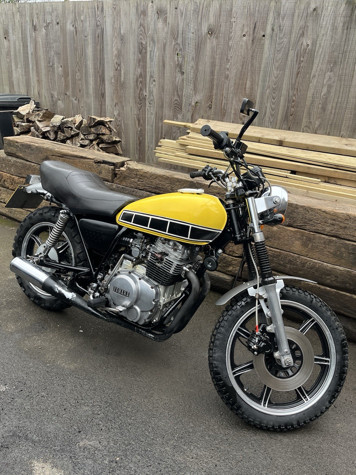 Check out this vintage gem from 1981, a Yamaha XS 250 in great