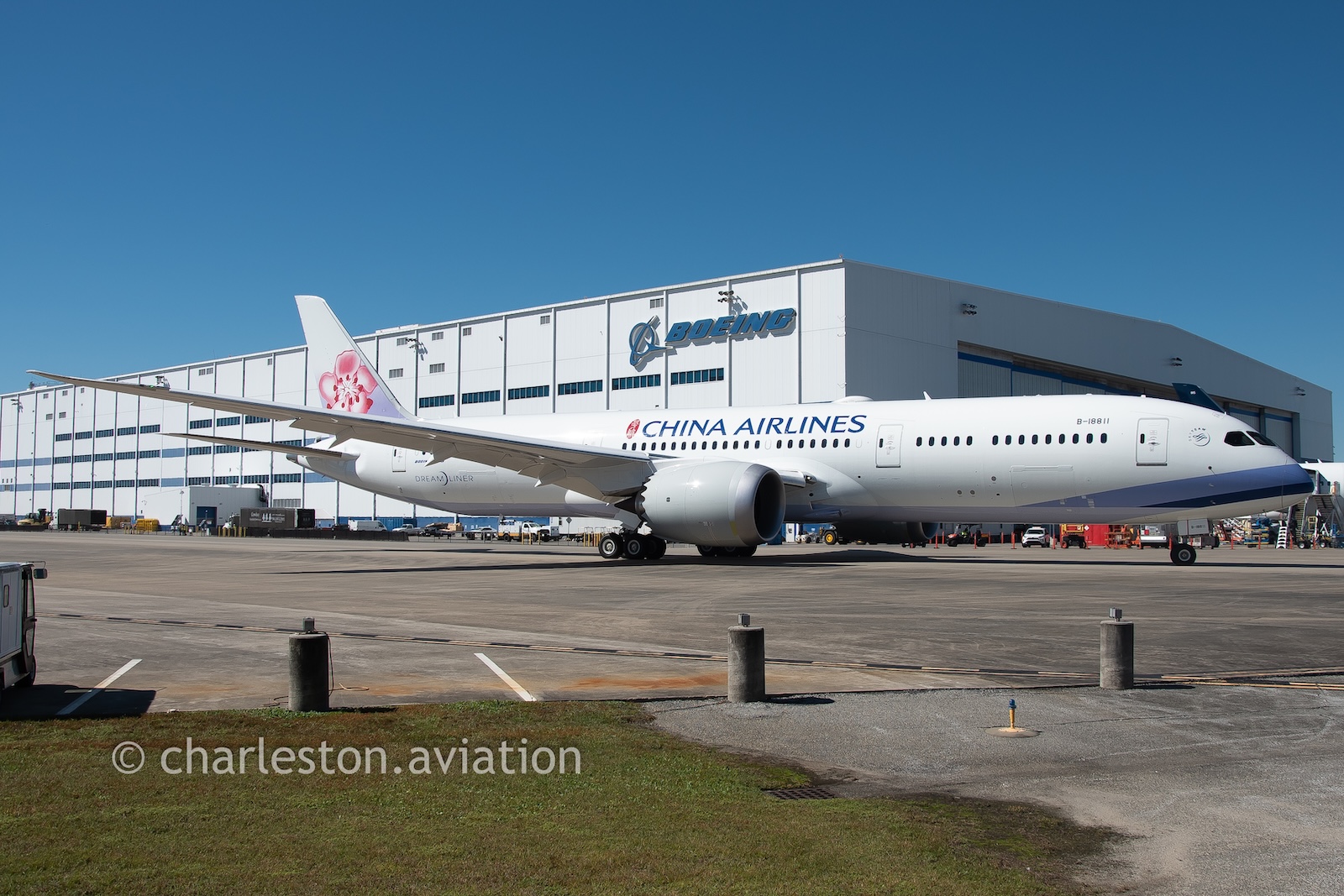 China Airlines 中華航空 first Boeing 787-9 Dreamliner, B-18811