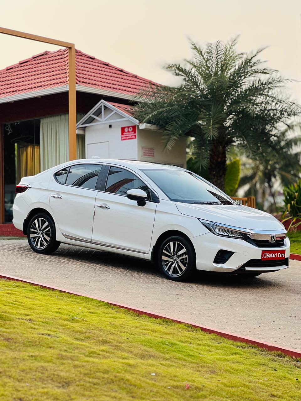 ✨ Premium Comfort Meets Performance ✨ 🚗 HONDA CITY ZX CVT (i