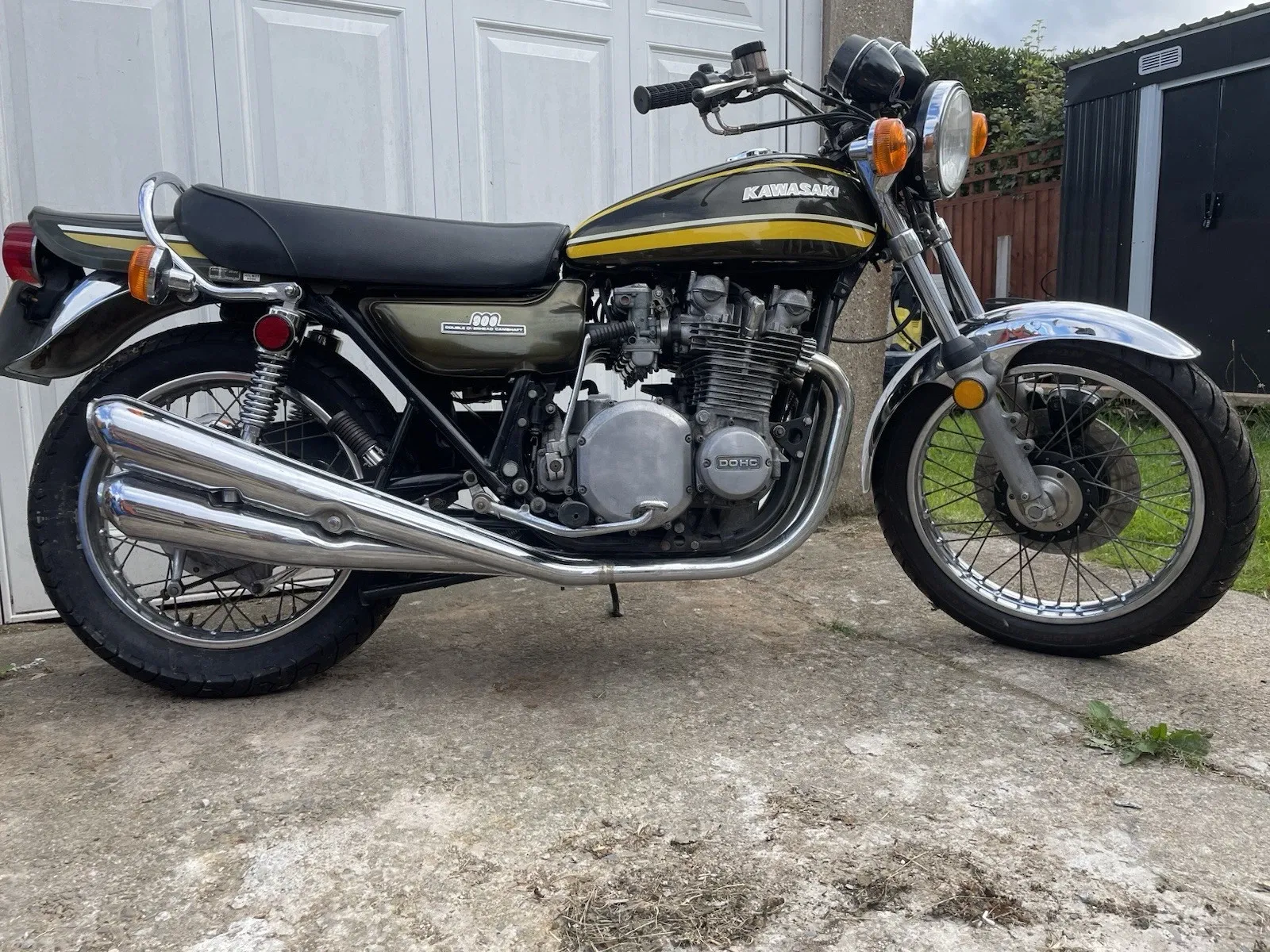 Look at this 1993 Kawasaki ZZR600 E1 with just 27k miles, in very