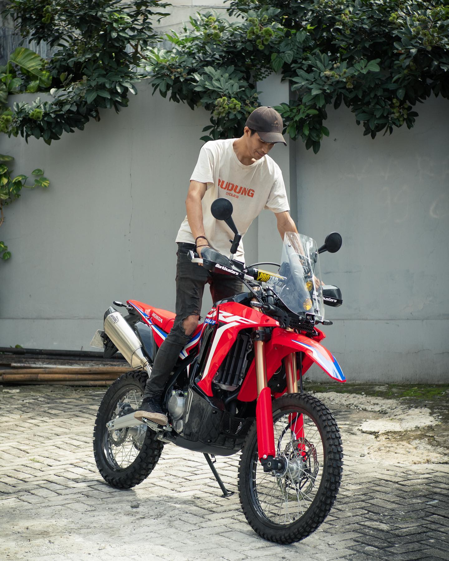 Honda CRF 250 Rally Modified by... - Batakastem Workshop