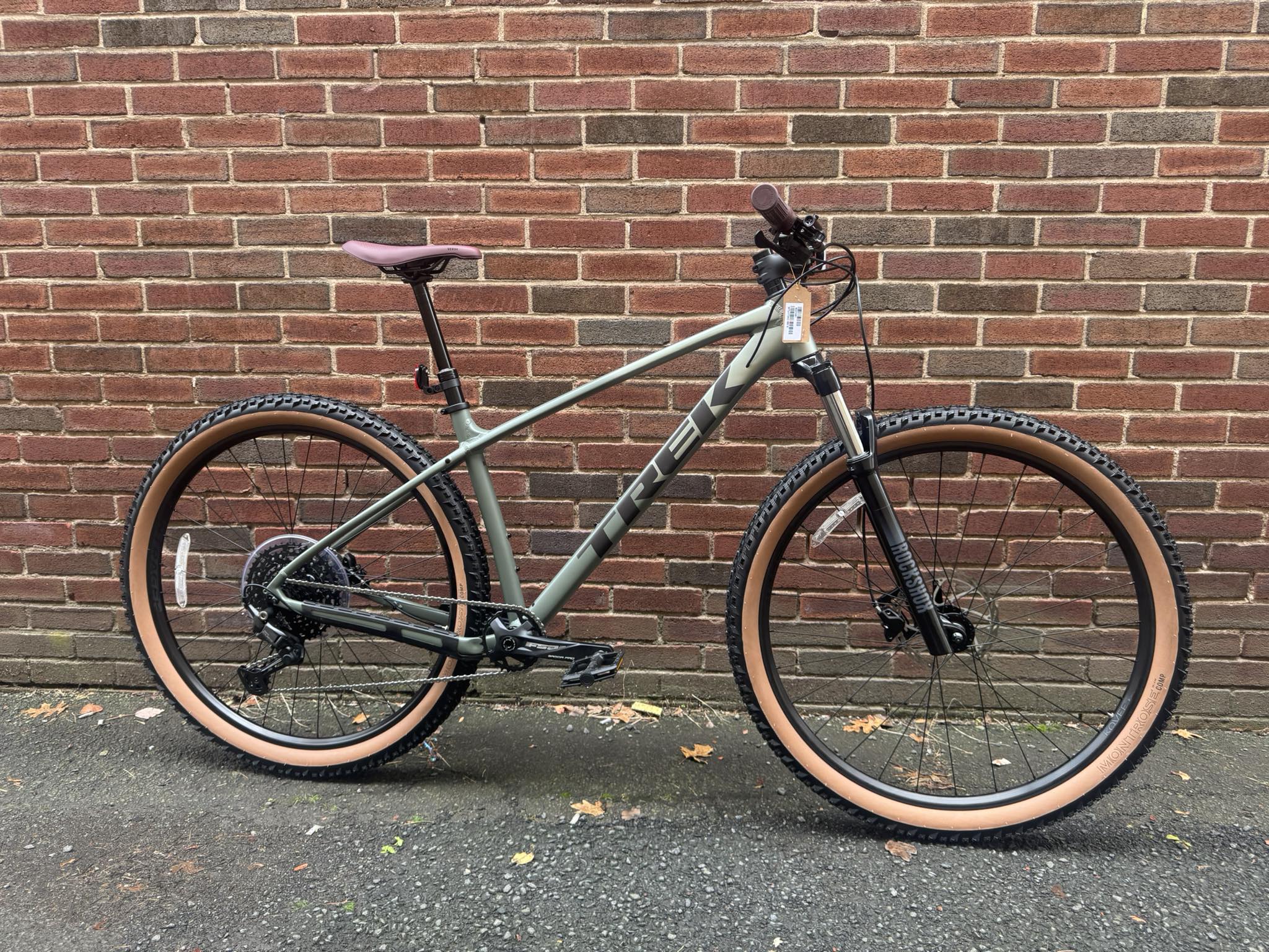 Trek Marlin 6 1x10 Shimano Cues, shimano mt200 hydraulic brake