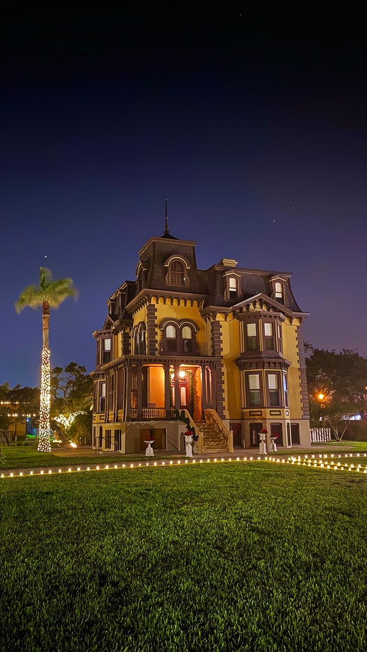 Traces - Traces of Texas reader Jon Binstead attended the grand re ...