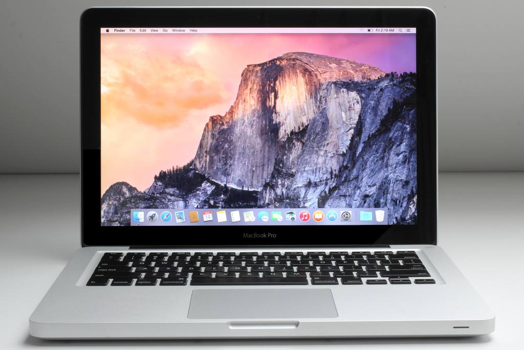 Apple MacBook Pro Model: MD101 / 13.3 inch 🌐