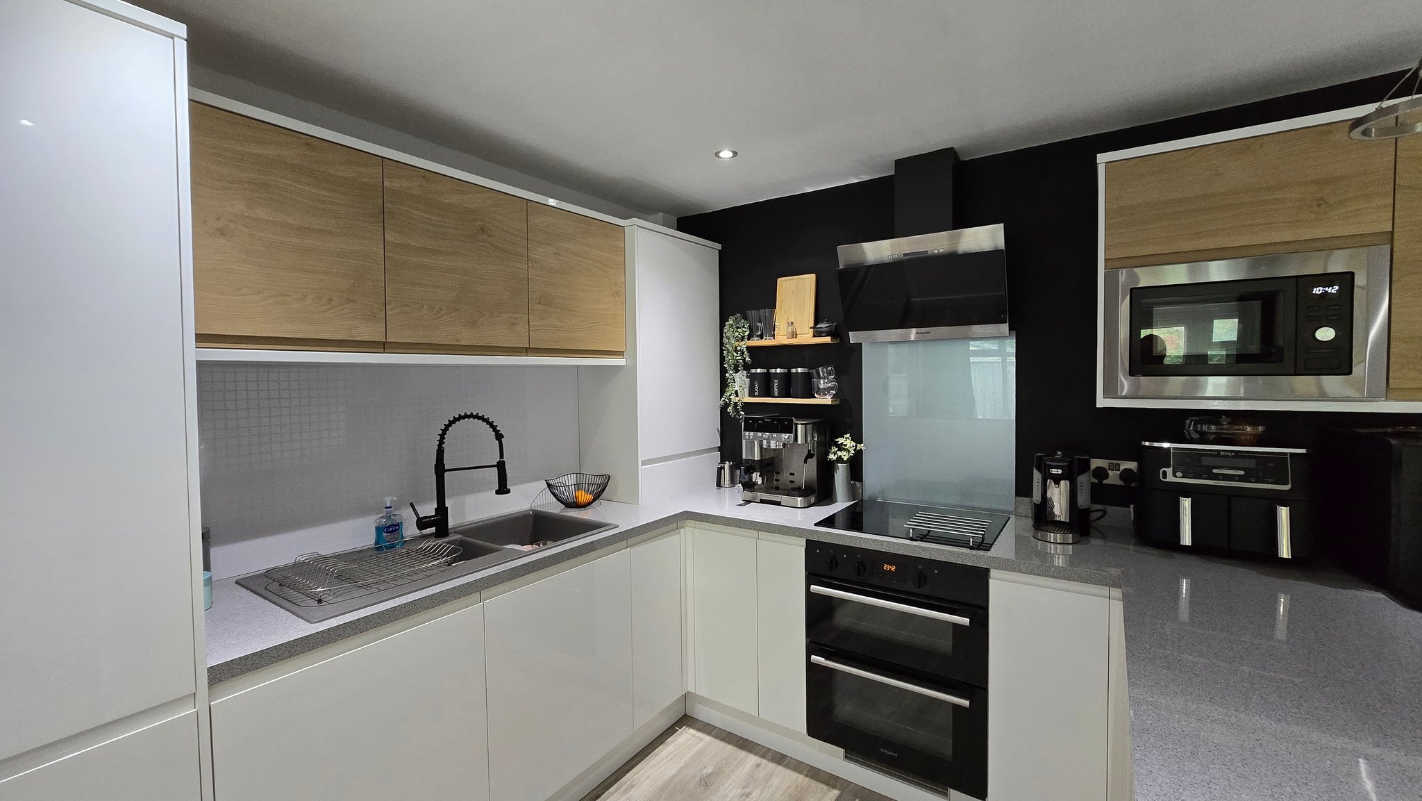 Paul Jones Kitchens design & Installation | Stoke-on-Trent