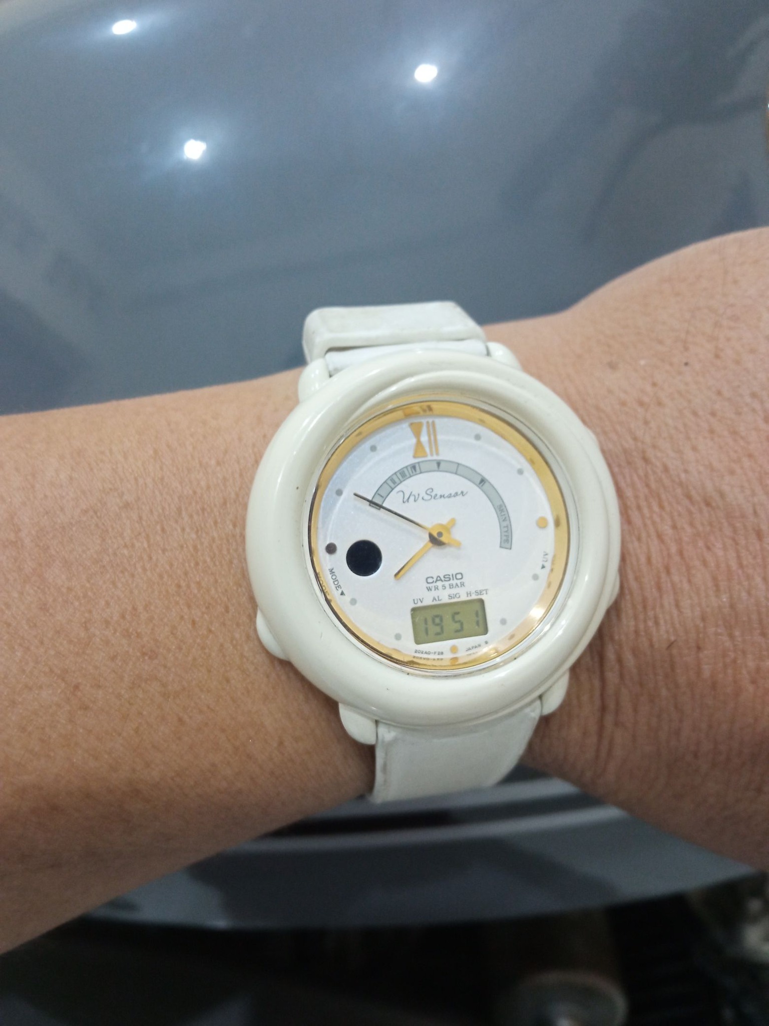 Vintage Casio UV-10 (Module 768) / UV Sensor Watch.Japan 90