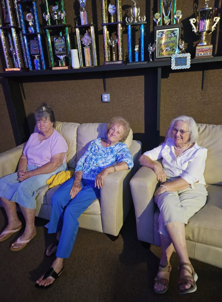 Pickin - These ladies are enjoying The Malpass Brothers at the Pickin ...