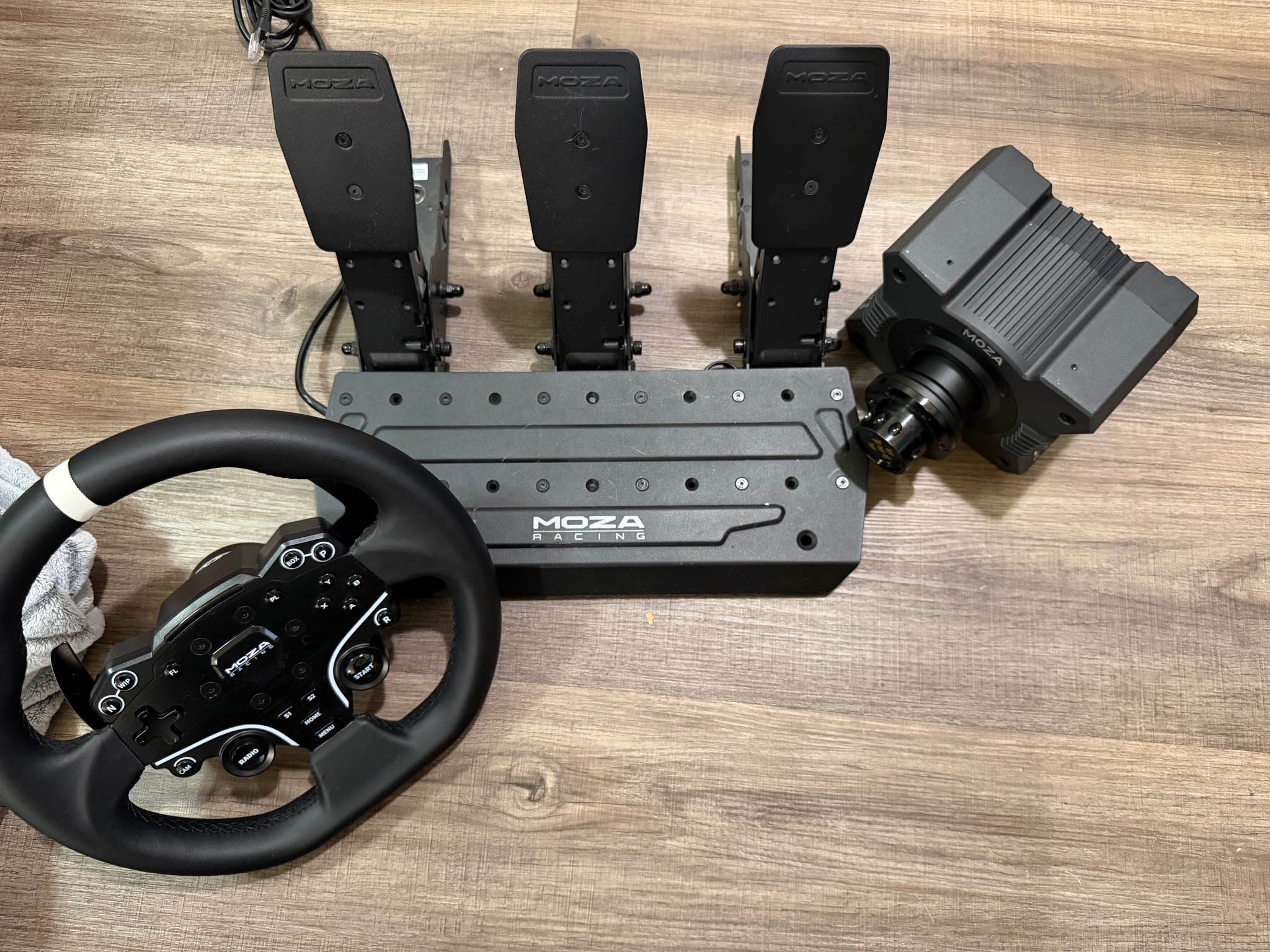 Moza R5 Racing Bundle - Car Suspension & Steering - Villa Ridge ...