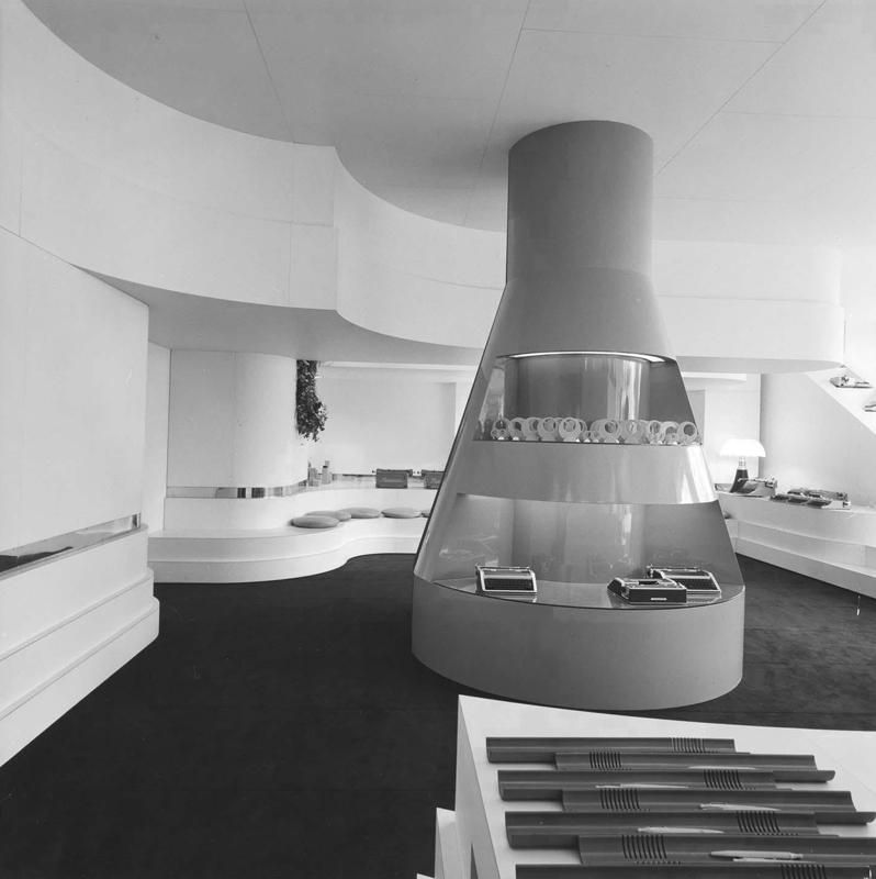 The Vault of the... - The Vault of the Atomic Space Age