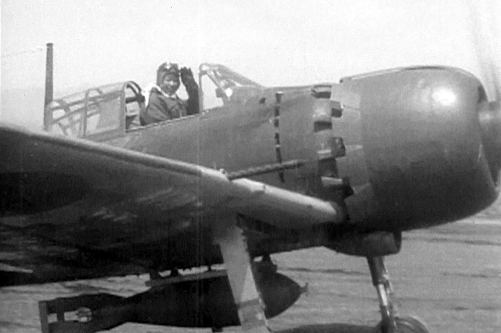 Zero - Mitsubishi A6M5c Model 52 Hei armed with a 500 kg No. 50 bomb ...