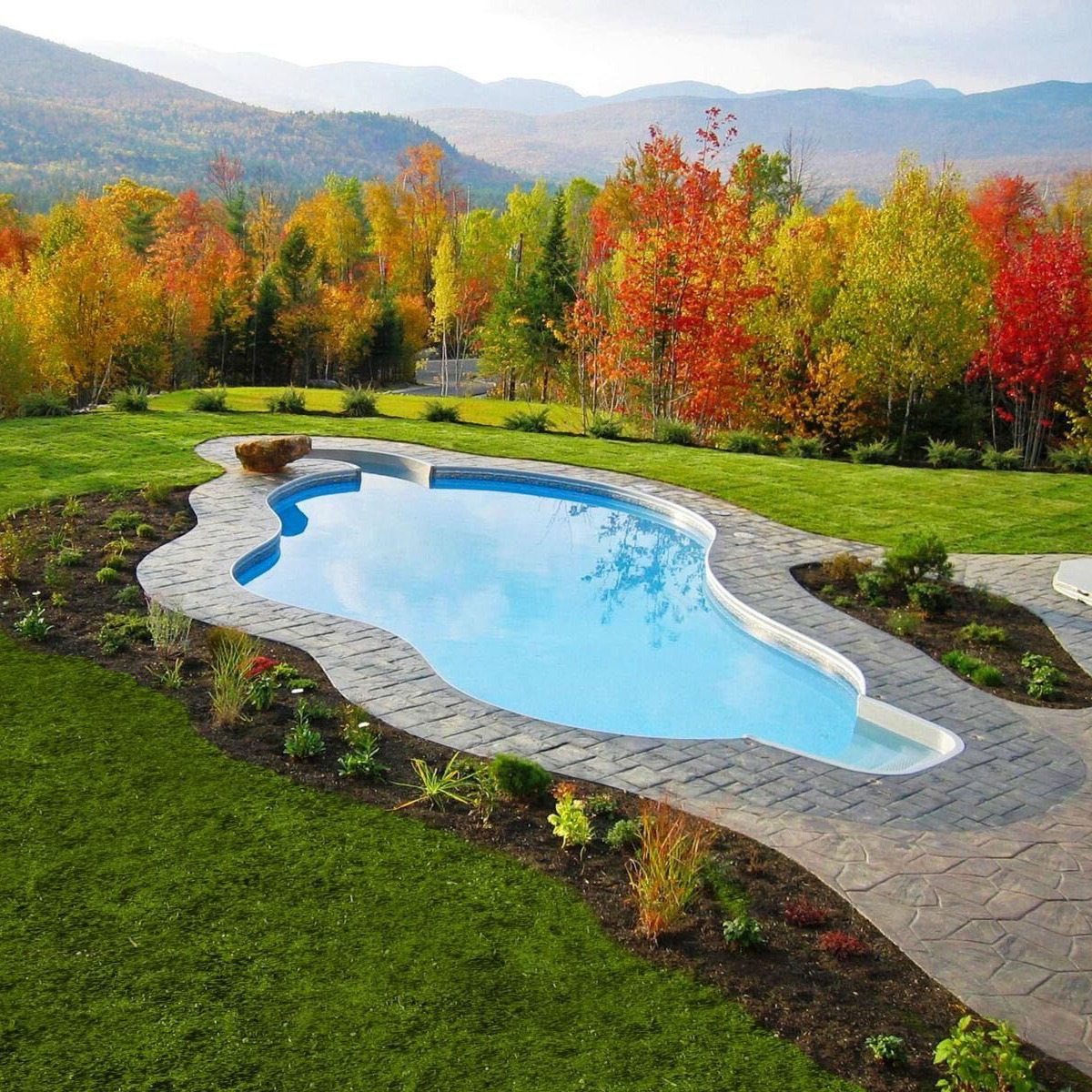 Premier Pools & Spas - Alabama Central - Weekend time = pool time! 🏊😎 ...