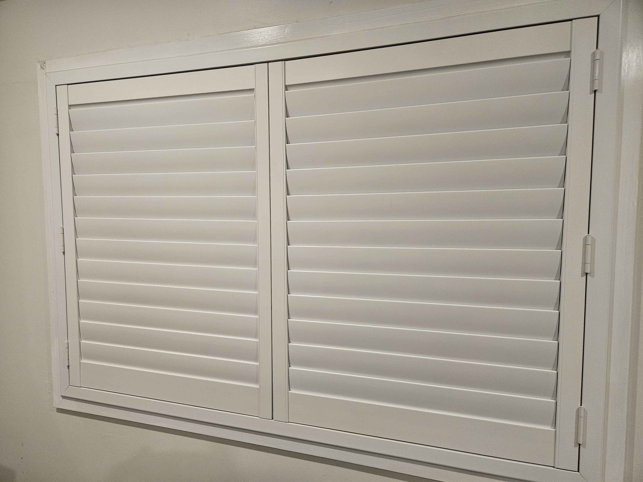 Assorted shutters. Only a few years old. Perfect condition. 7 in total ...