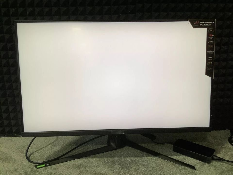 ASUS ROG Swift 32 inches 4K HDR 144Hz DSC Gaming Monitor (PG32UQX ...